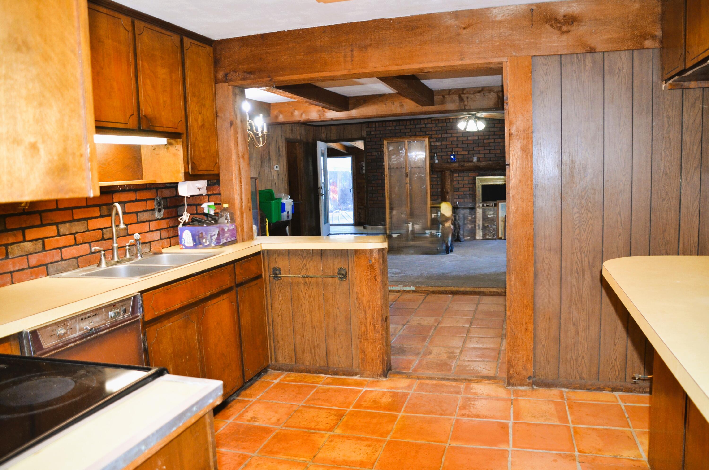 RESUB OF KELLYS ADD TO DESTIN - Residential