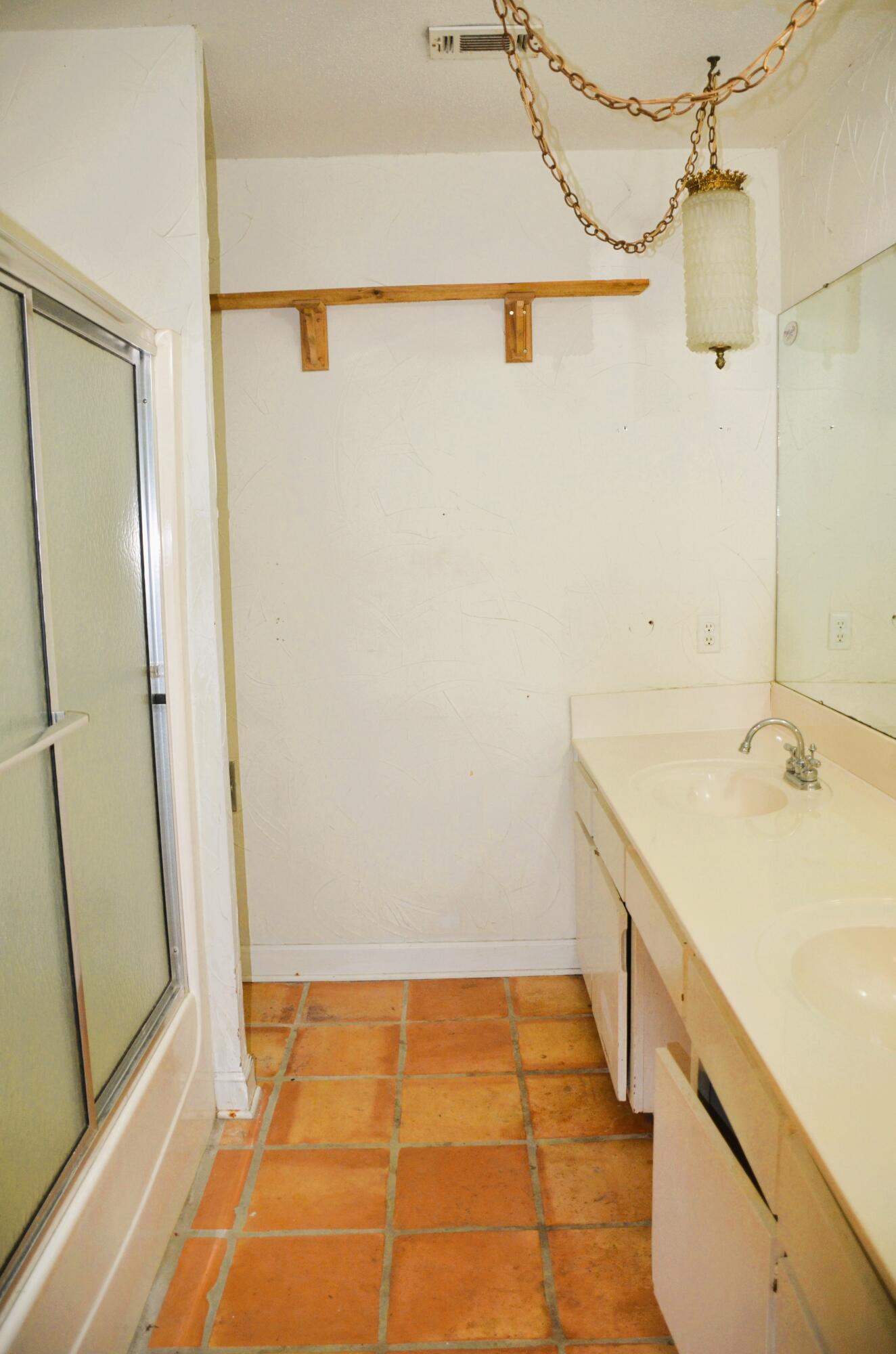 RESUB OF KELLYS ADD TO DESTIN - Residential