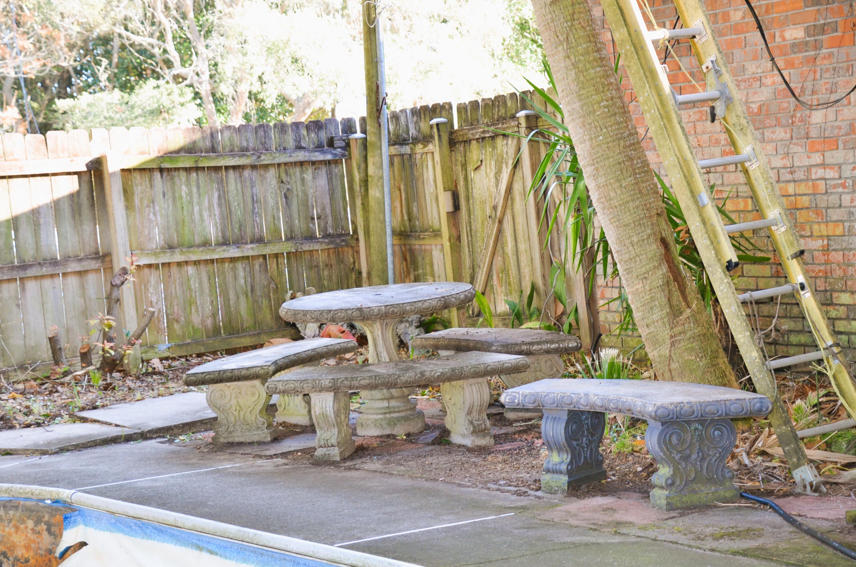 RESUB OF KELLYS ADD TO DESTIN - Residential