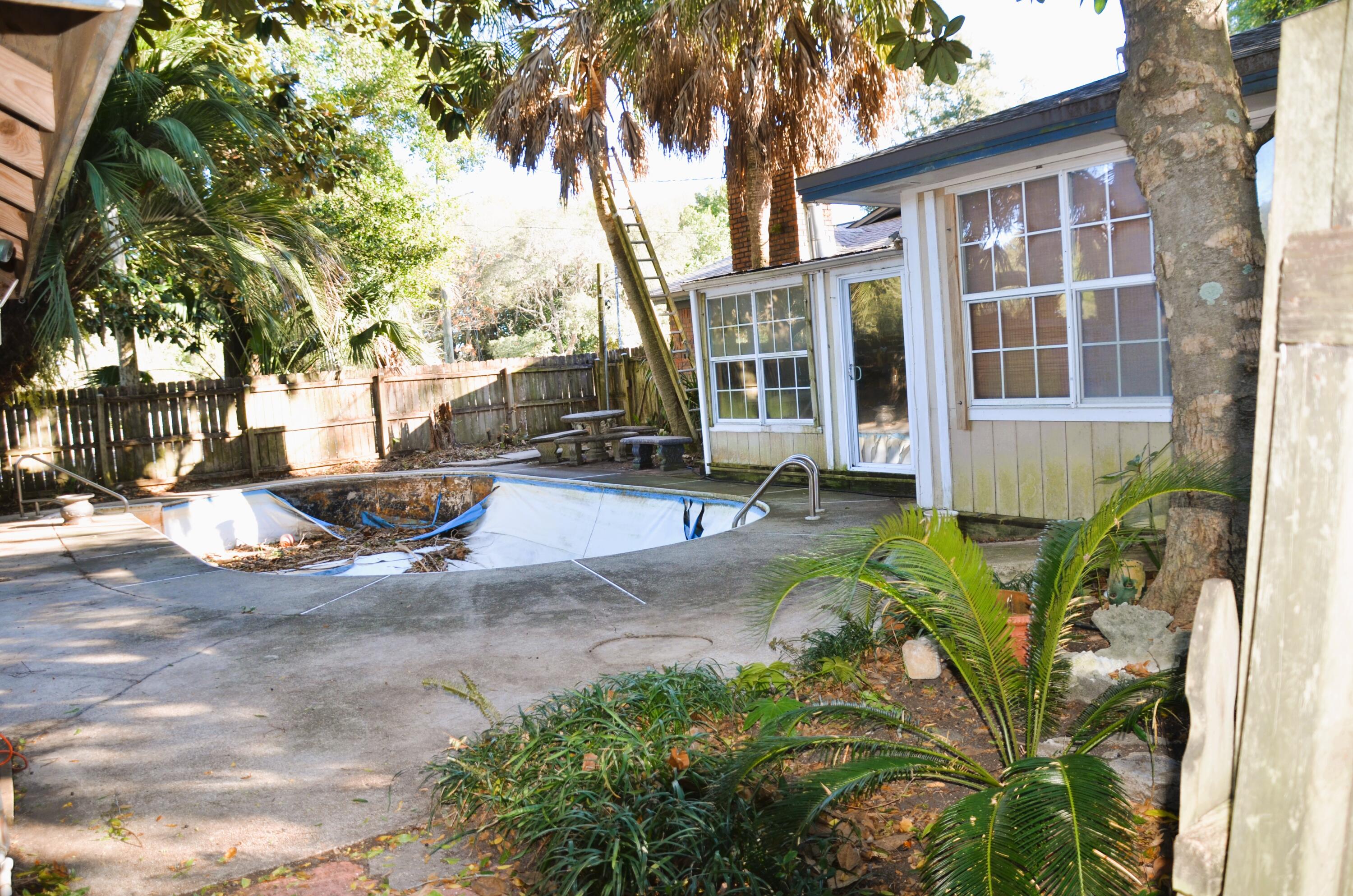 RESUB OF KELLYS ADD TO DESTIN - Residential