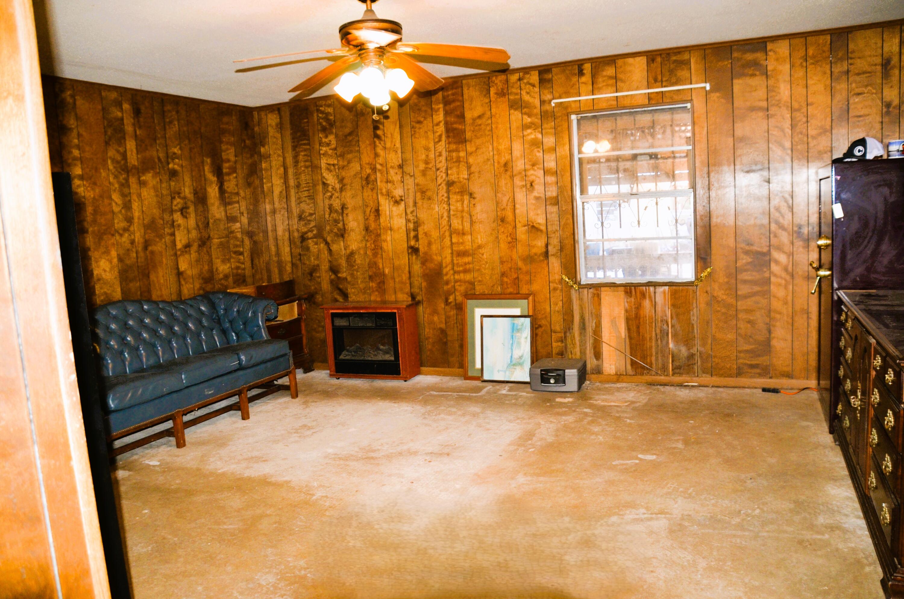 RESUB OF KELLYS ADD TO DESTIN - Residential