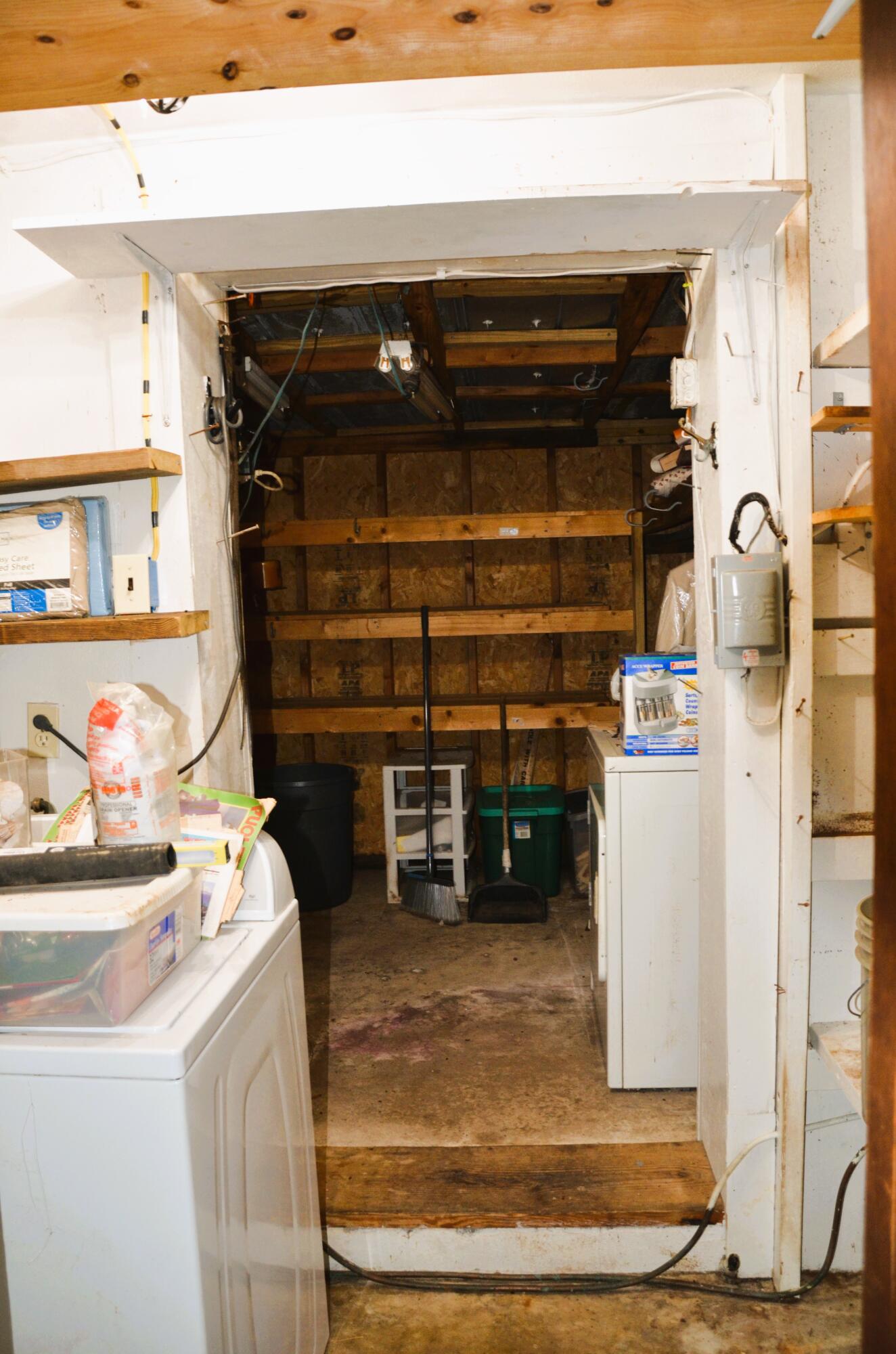 RESUB OF KELLYS ADD TO DESTIN - Residential