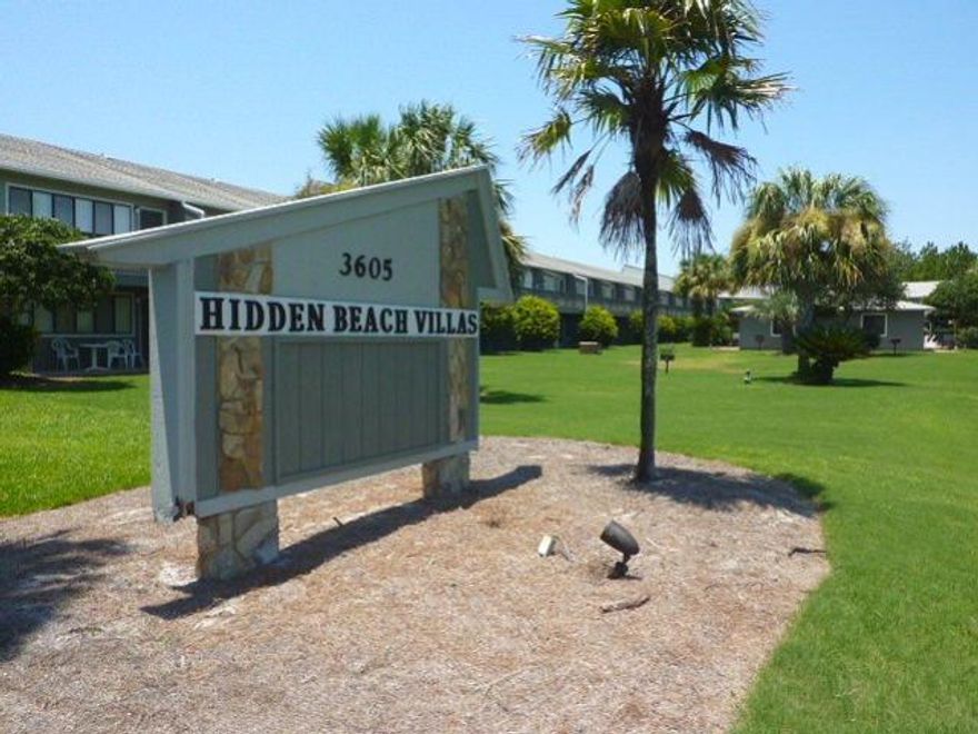 ADORBABLE UNIT WITH ABILITY TO SLEEP 6. BUNK AREA IN THE HALL AND MURPHY BED AND A SLEEPER SOFA. UNIT HAS ALOT OF EXTRA STORAGE BUILT IN WITH MURPHY BED.EXCLUDES MERMAID PAINTING MADE BY DAUGHTERS AND PAUL BRENT PRINT ON WALL IN MURPHY BED