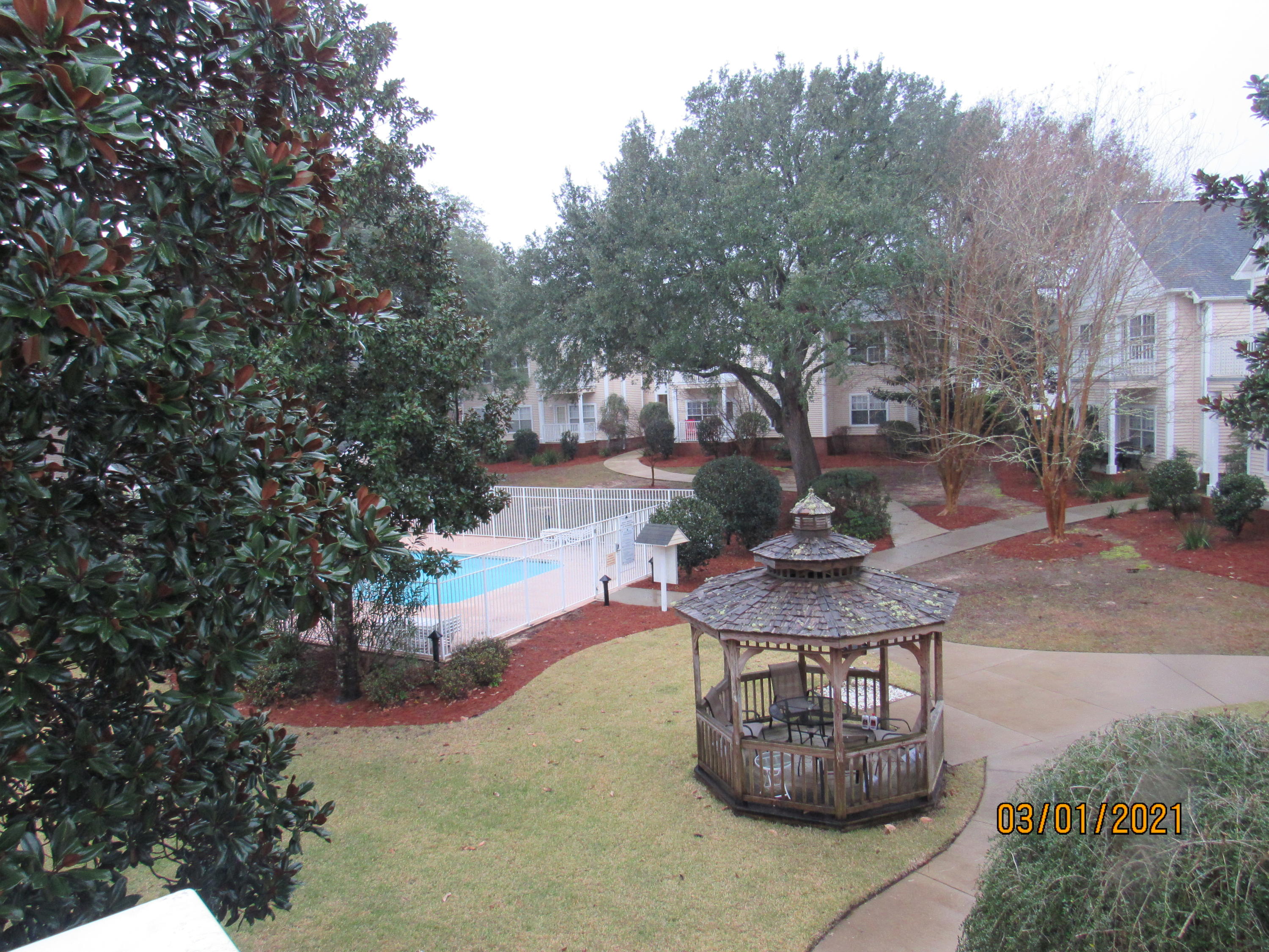 THE OAKS AT NICEVILLE - Residential