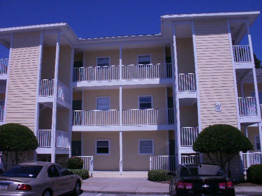 This unit is on the 3rd floor of Pointe of View building 10. The unit has 9' ceilings and a storage closet located on the balcony. All appliances are included. The unit has 18'' tile in the living room and carpet in the bedroom. There is also crown molding.