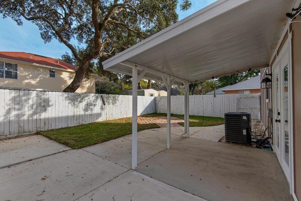 BRITTS MANOR S/D - Residential Lease