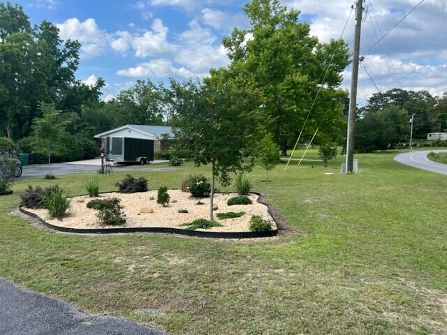 TEN LAKE ESTATES UNIT 1 - Residential