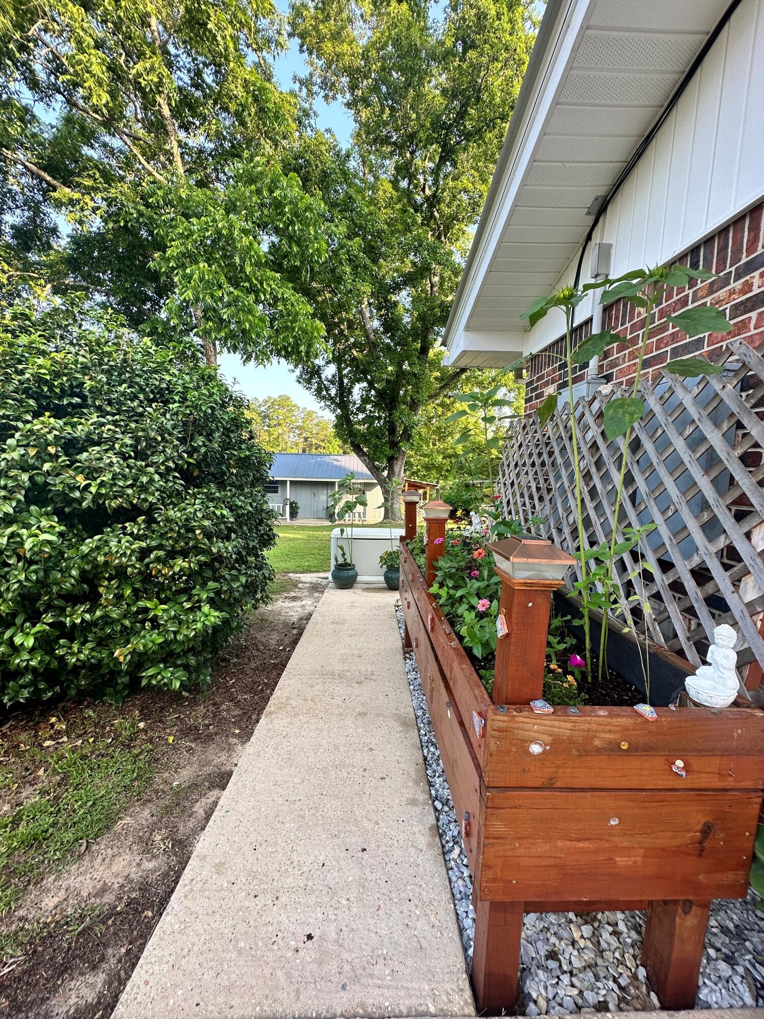 TEN LAKE ESTATES UNIT 1 - Residential