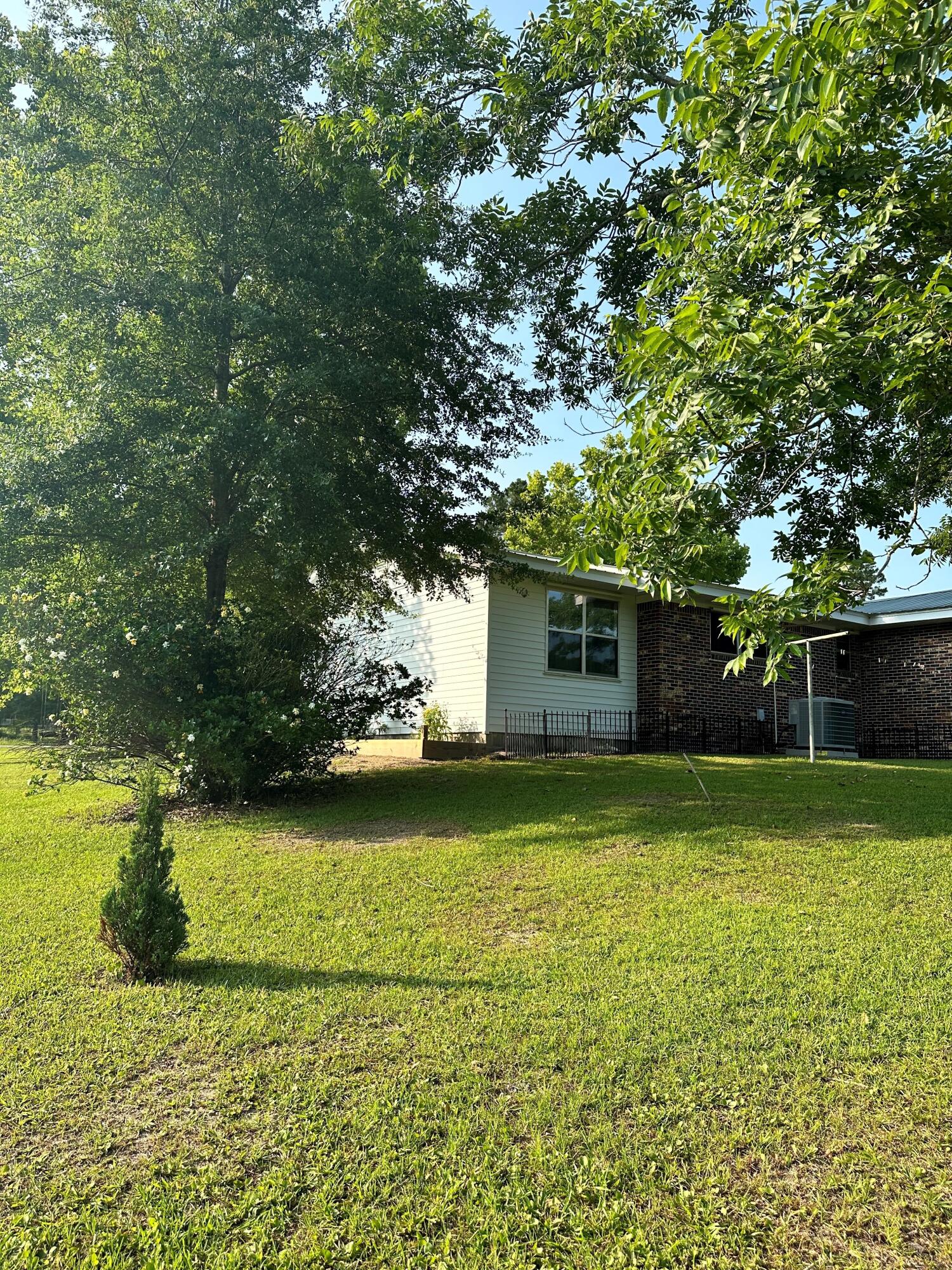 TEN LAKE ESTATES UNIT 1 - Residential