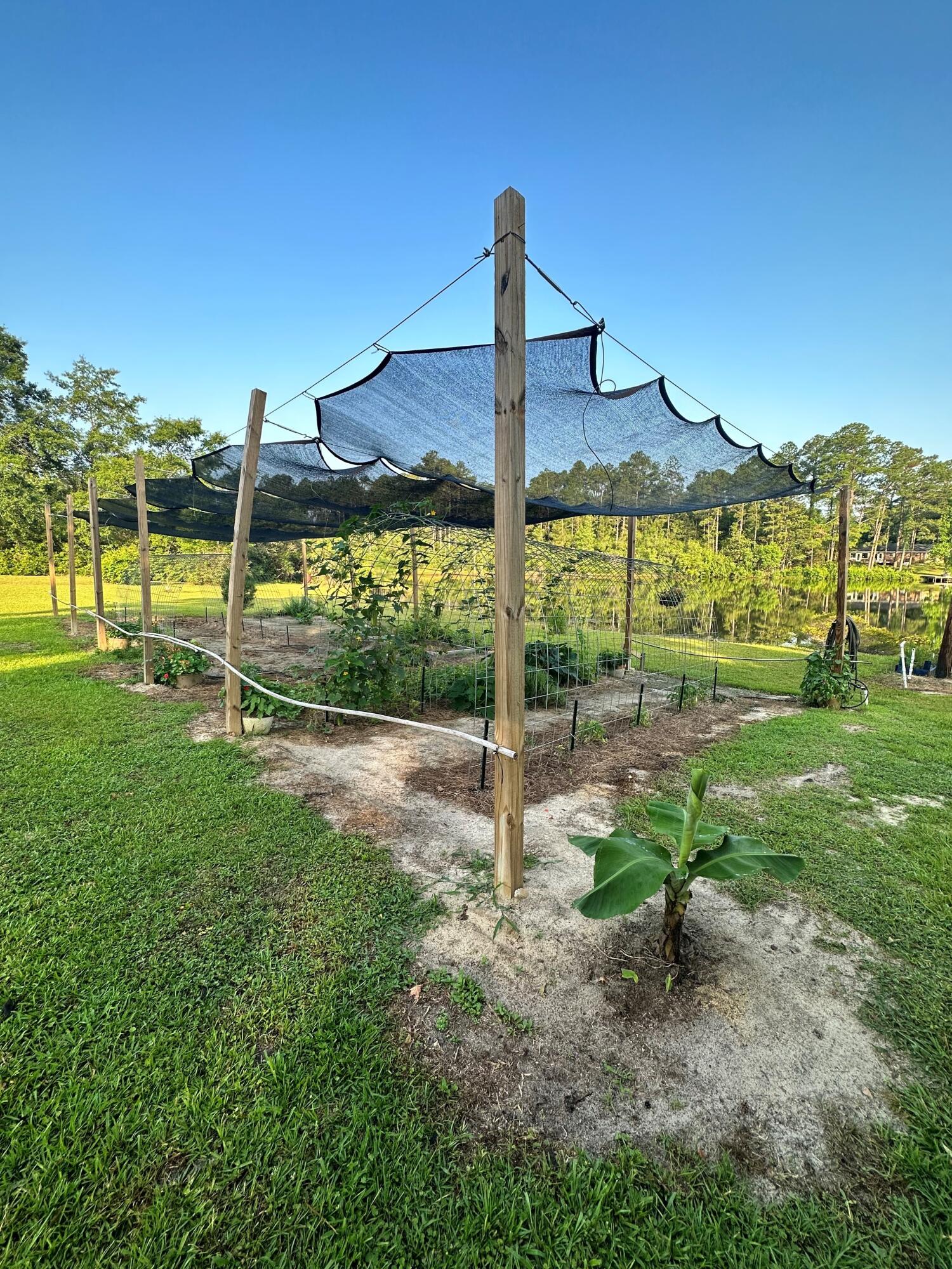 TEN LAKE ESTATES UNIT 1 - Residential