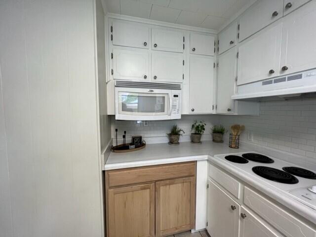 TEN LAKE ESTATES UNIT 1 - Residential