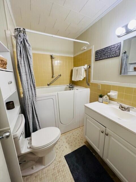 TEN LAKE ESTATES UNIT 1 - Residential