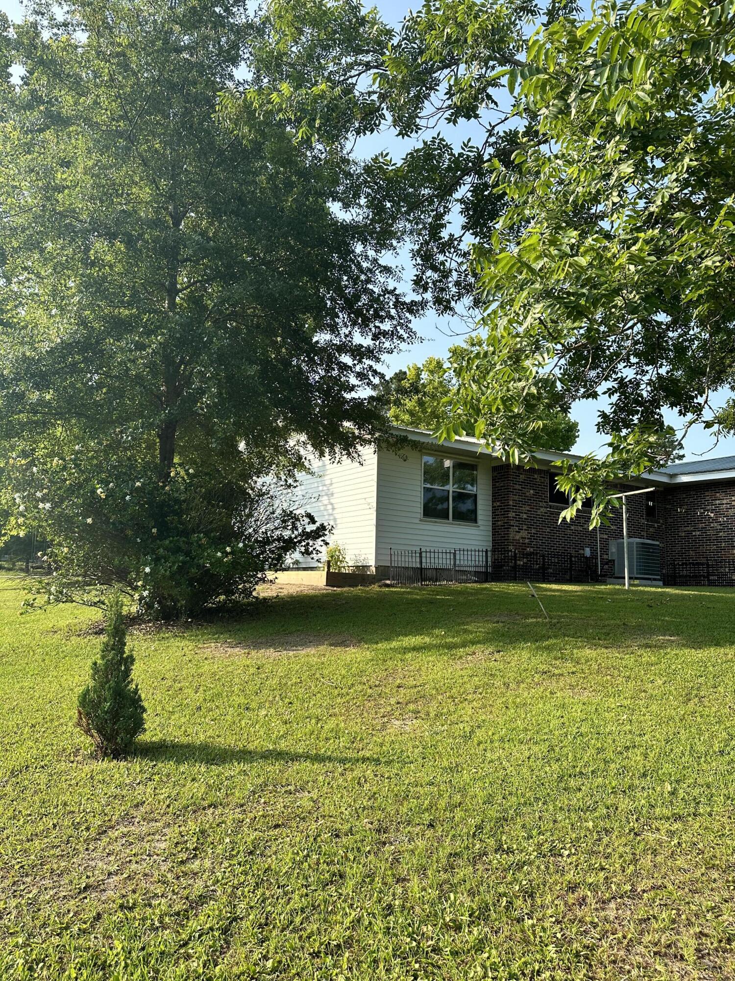 TEN LAKE ESTATES UNIT 1 - Residential