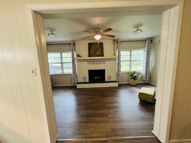 TEN LAKE ESTATES UNIT 1 - Residential