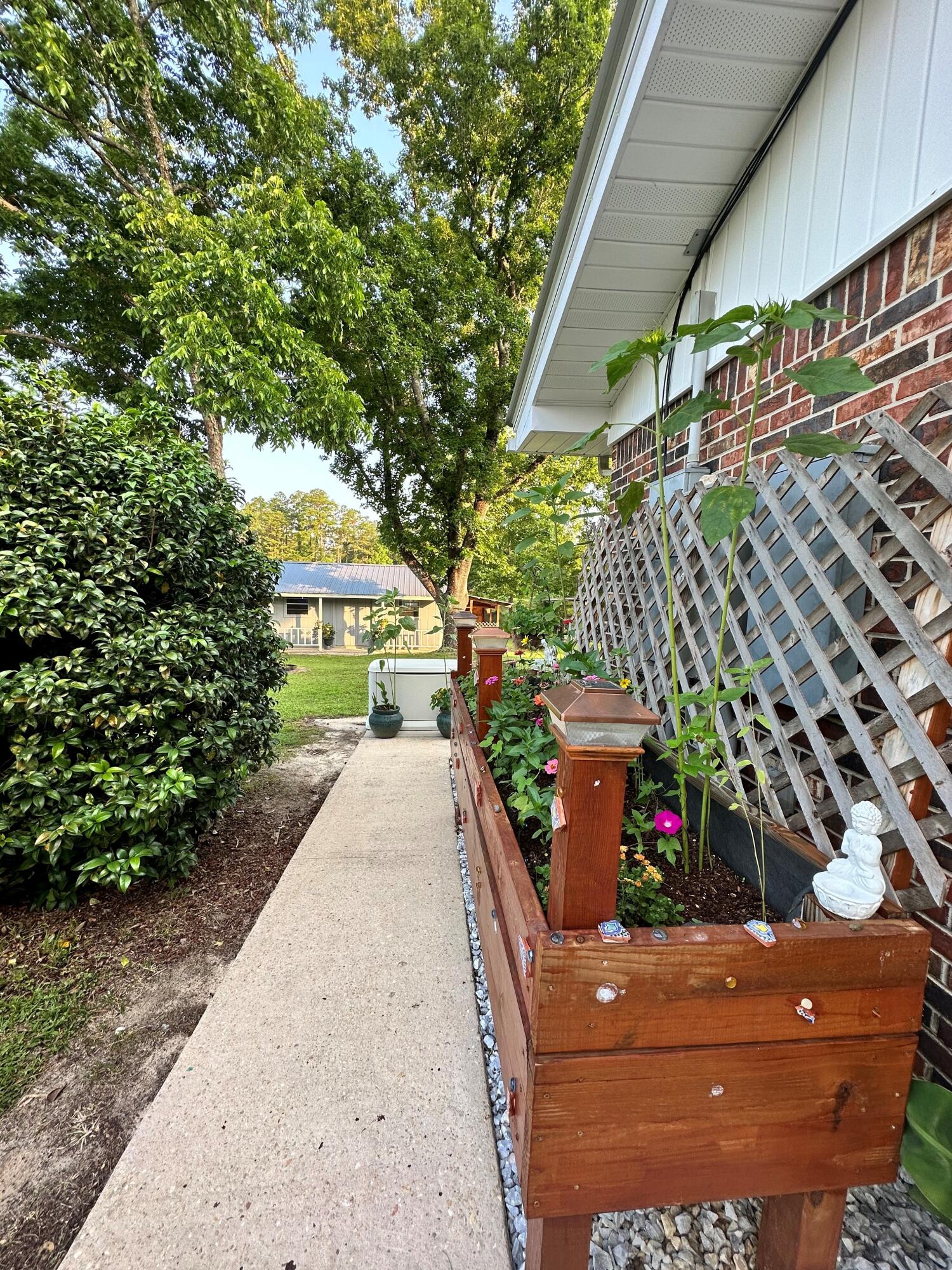 TEN LAKE ESTATES UNIT 1 - Residential