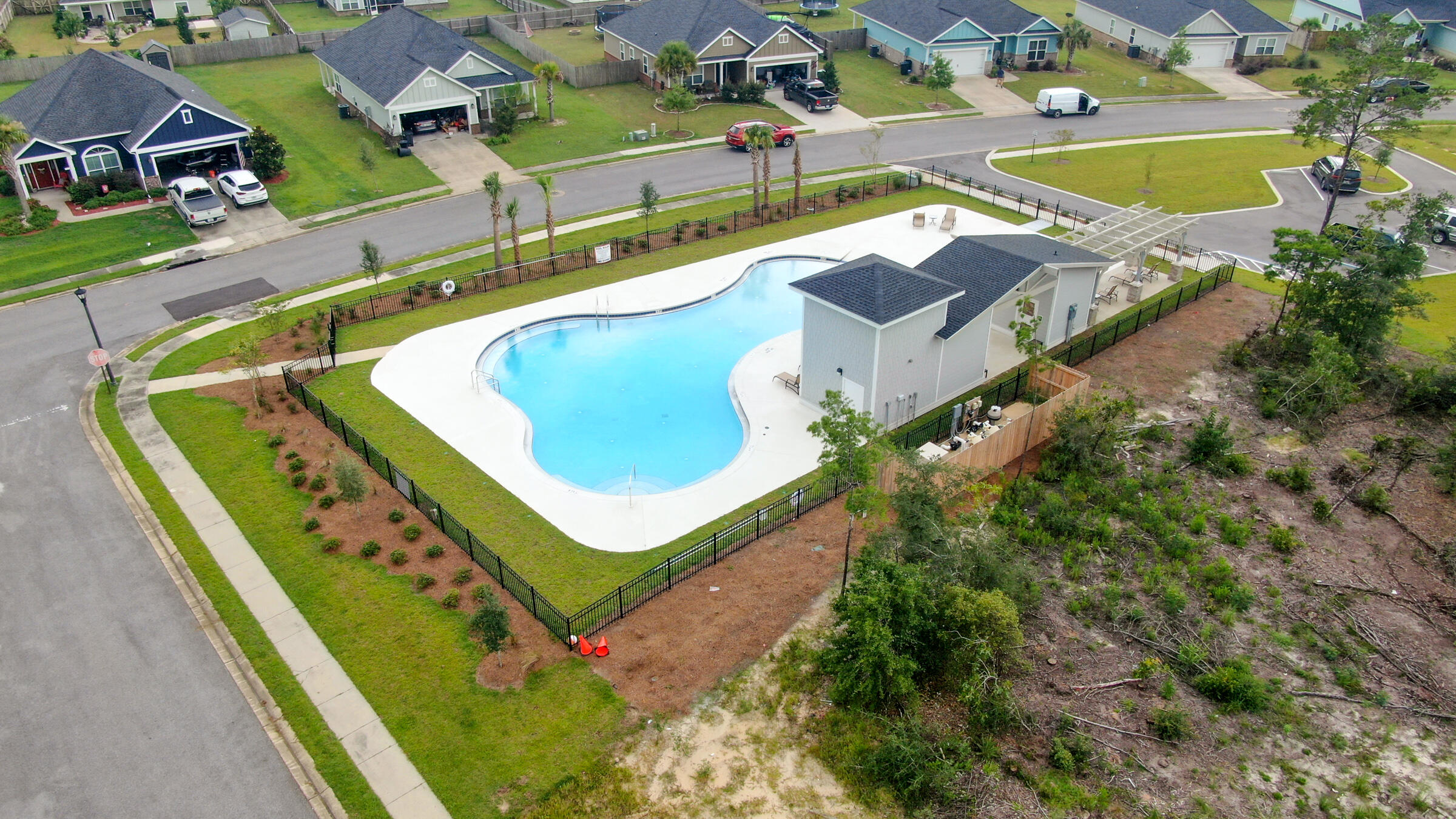 CROSS CREEK ESTATES - Residential