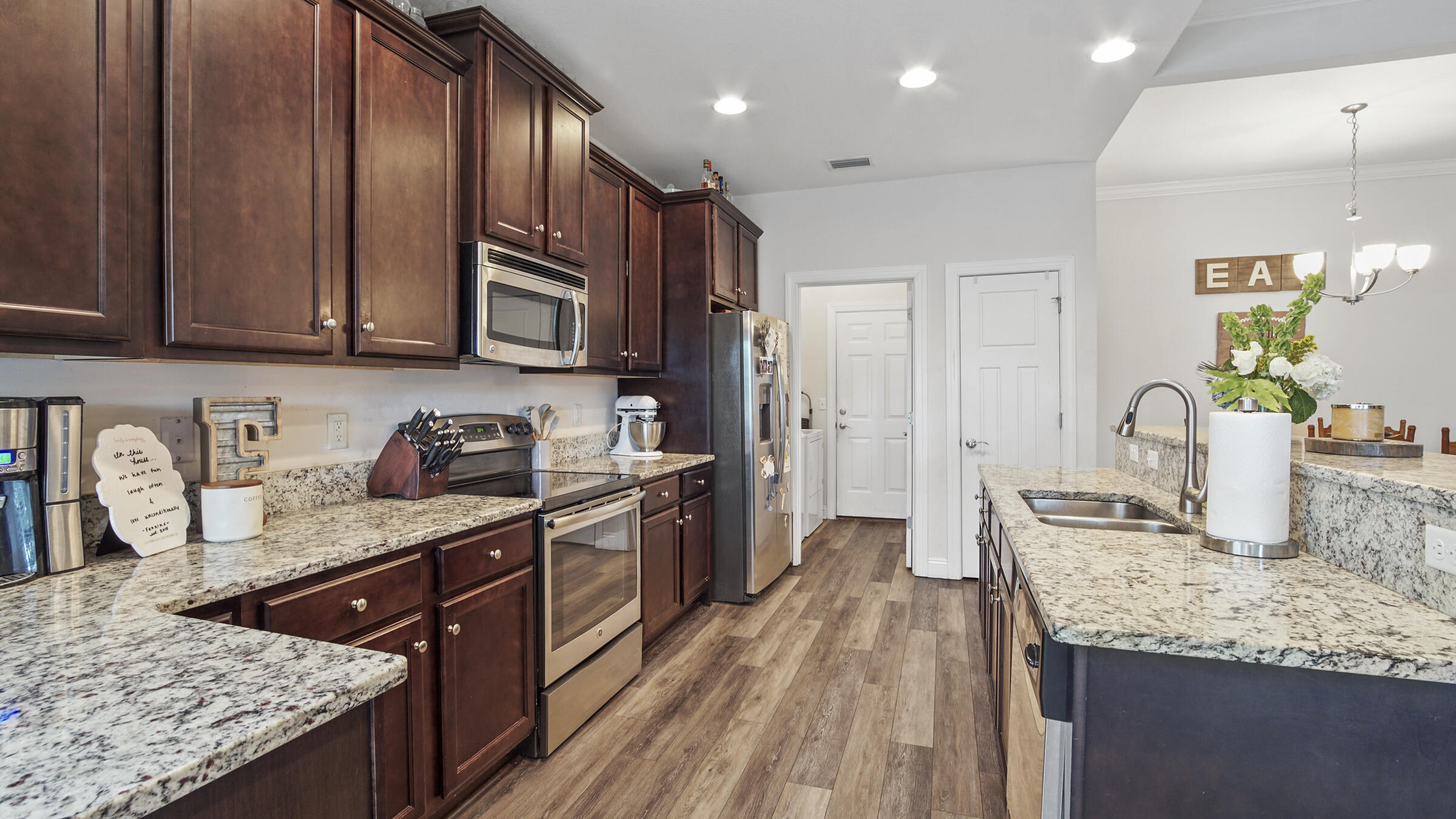 CROSS CREEK ESTATES - Residential