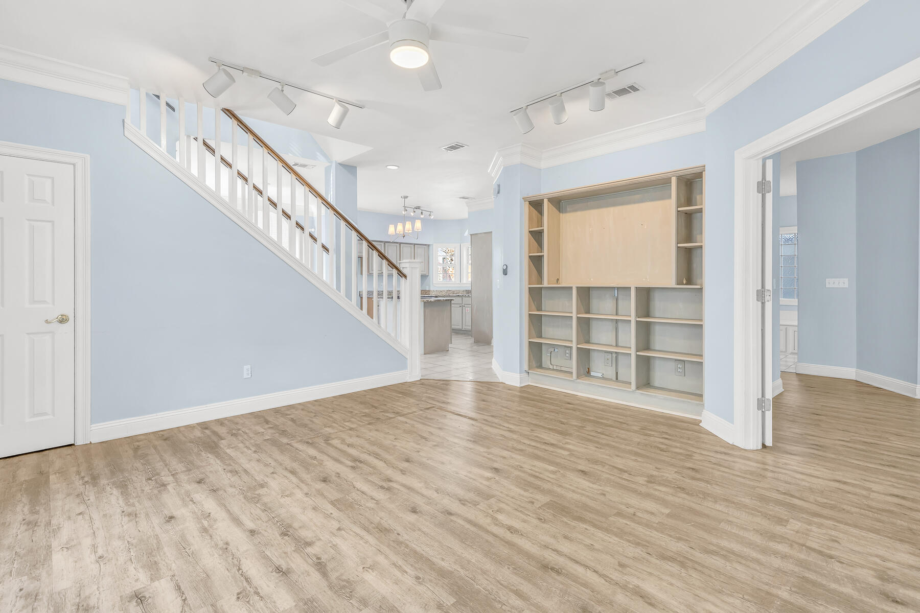 Crystal Shores - Residential