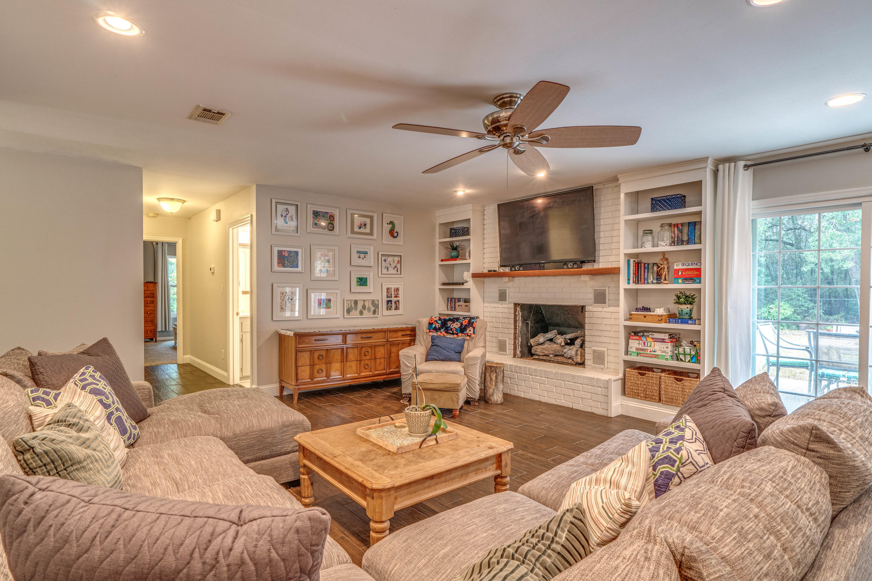 WHITE POINT ACRES - Residential