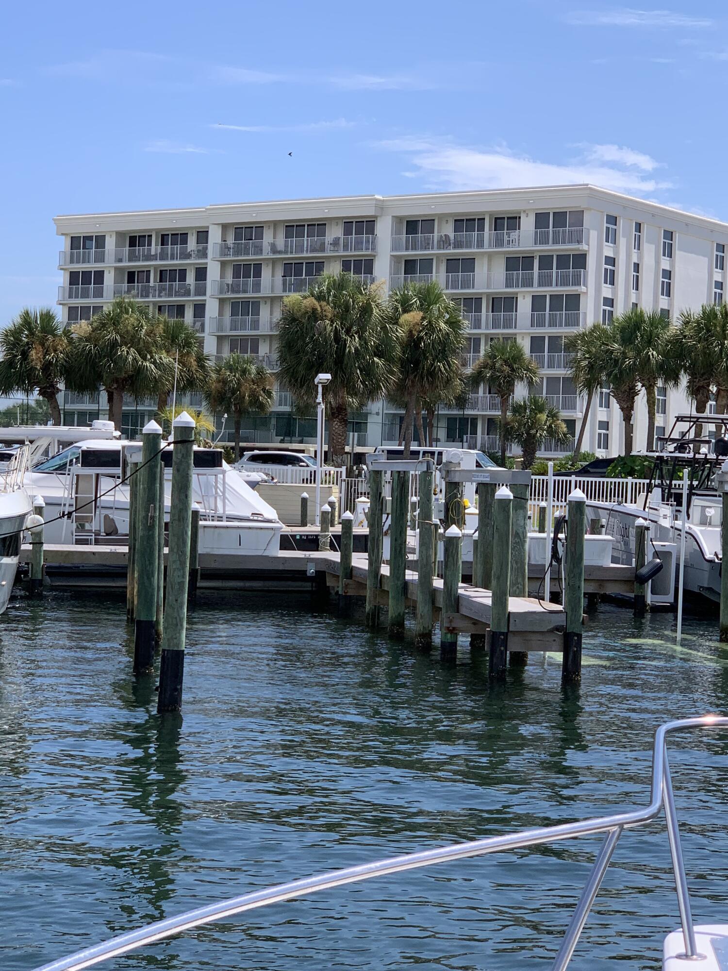 Great slip that leads directly into the harbor!!   Breeze boat lift to convey.