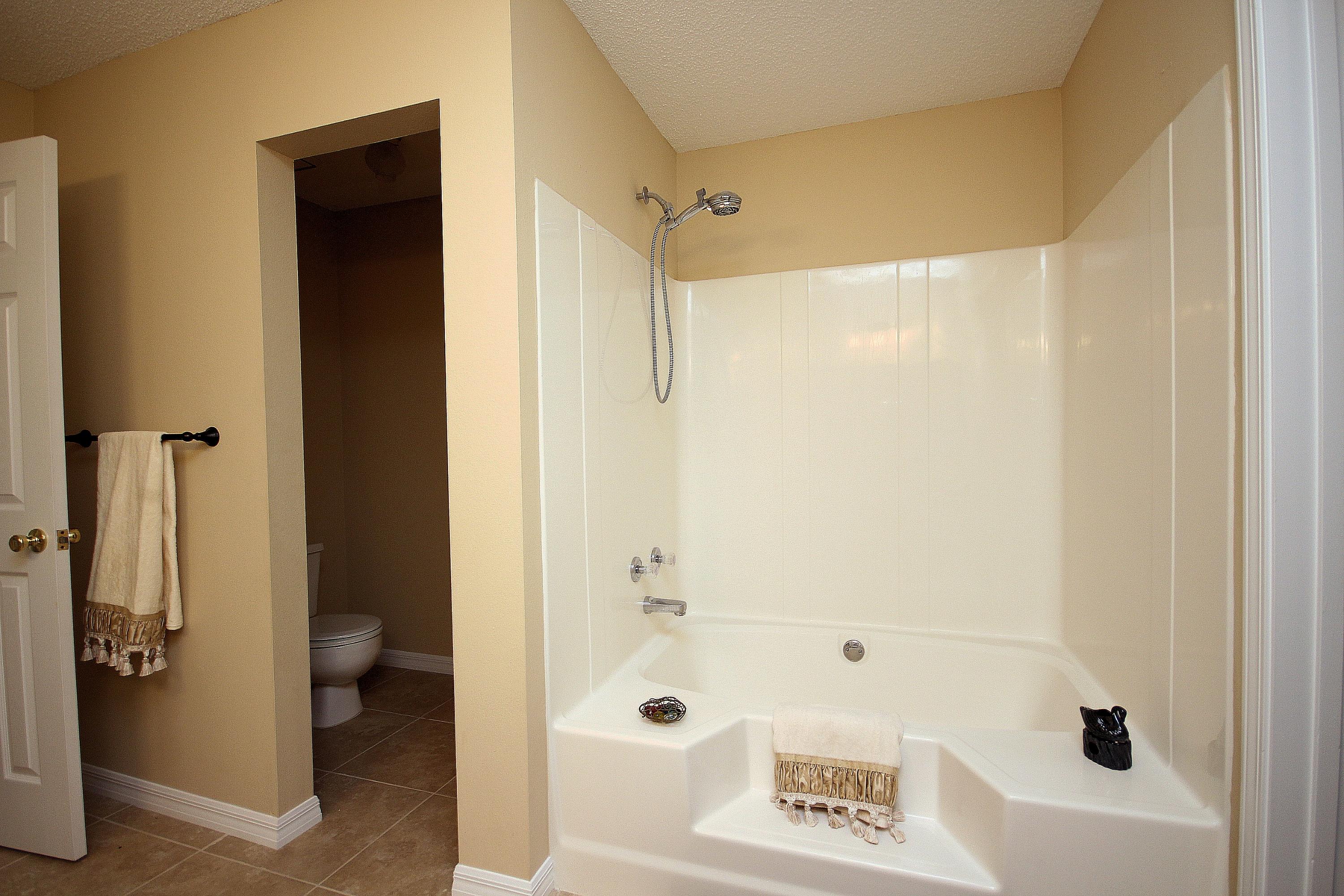 COUNTRYVIEW ESTATES 4TH ADDN - Residential