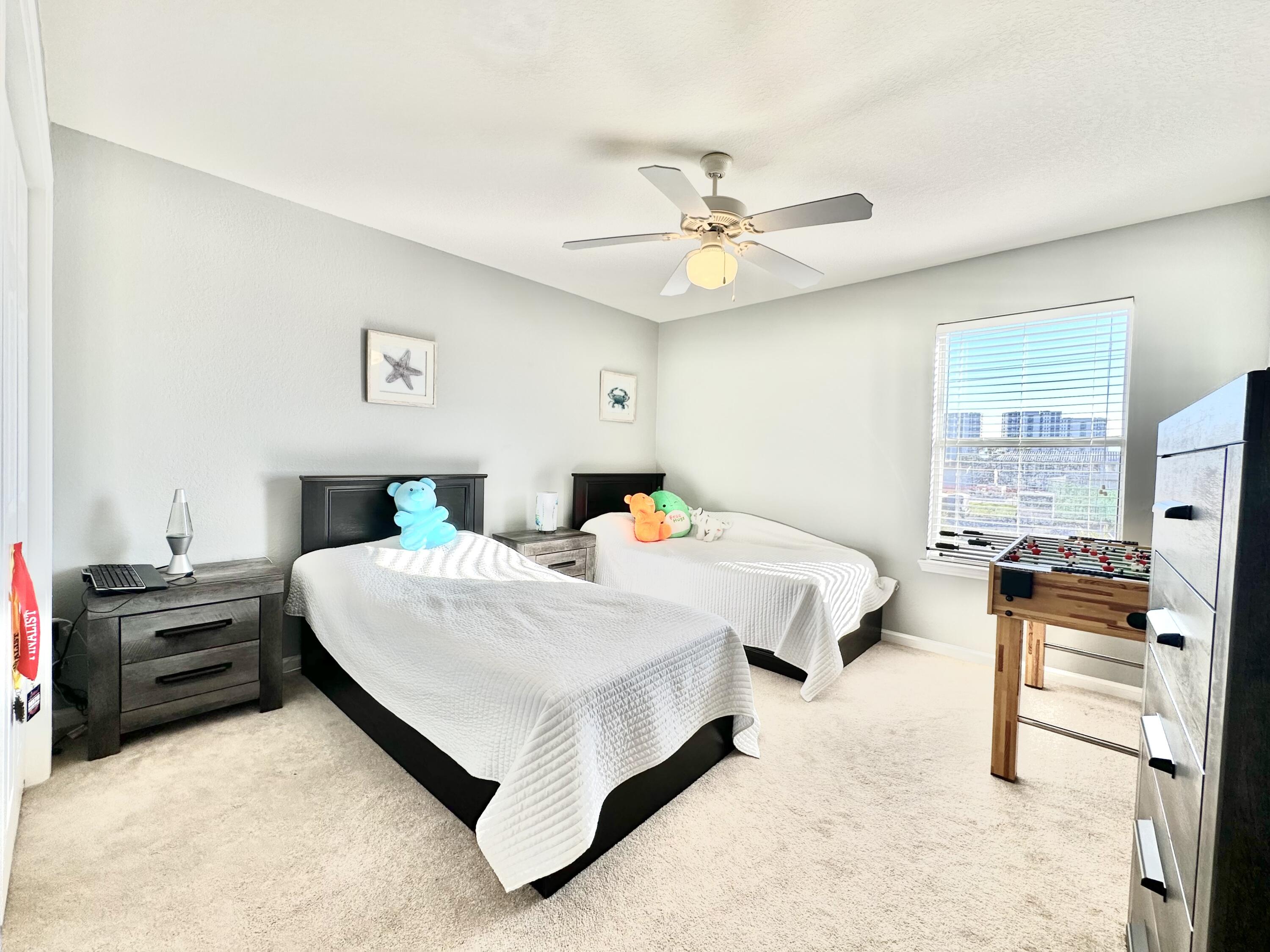 QUAIL LAKE - Residential