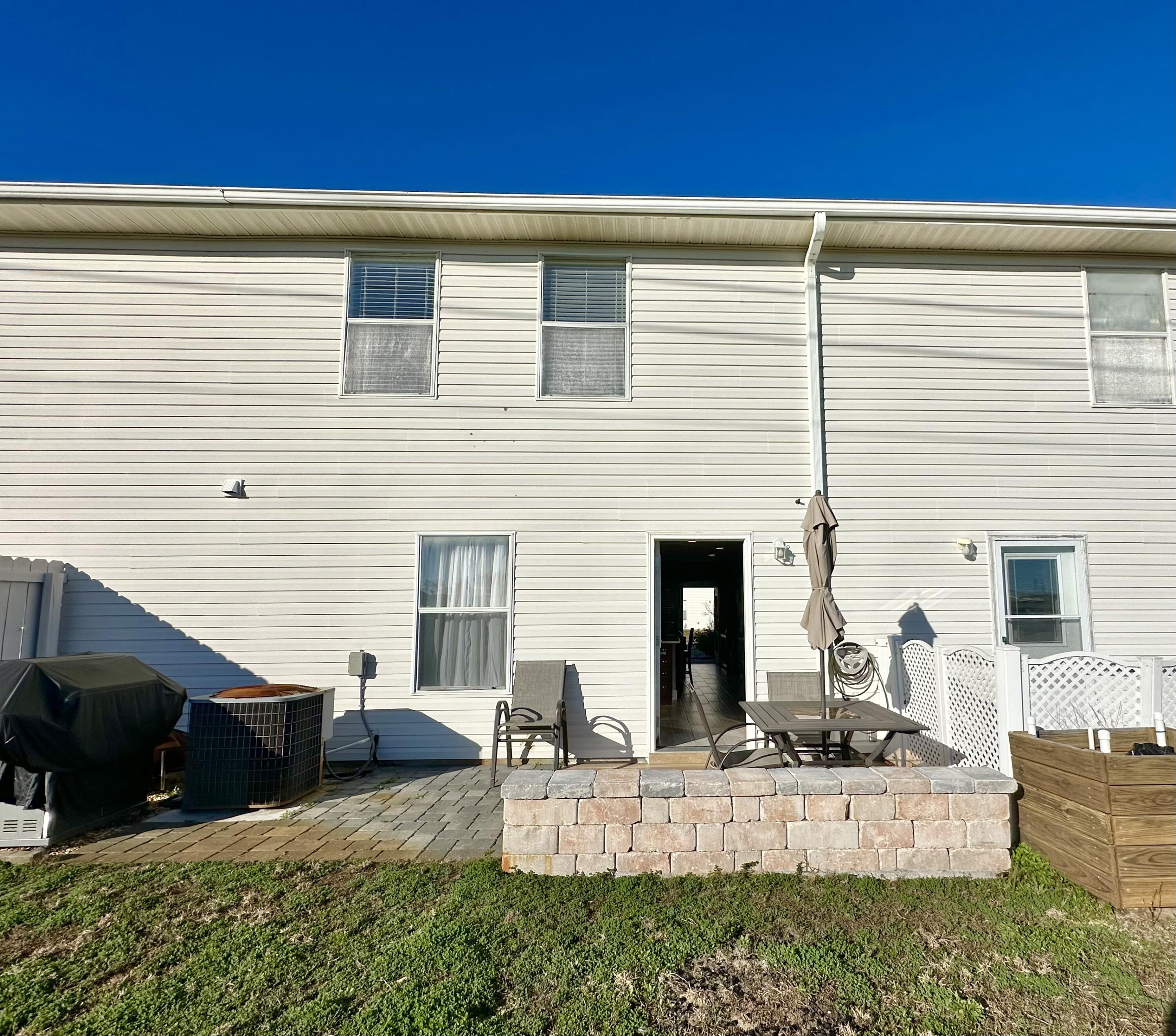 QUAIL LAKE - Residential