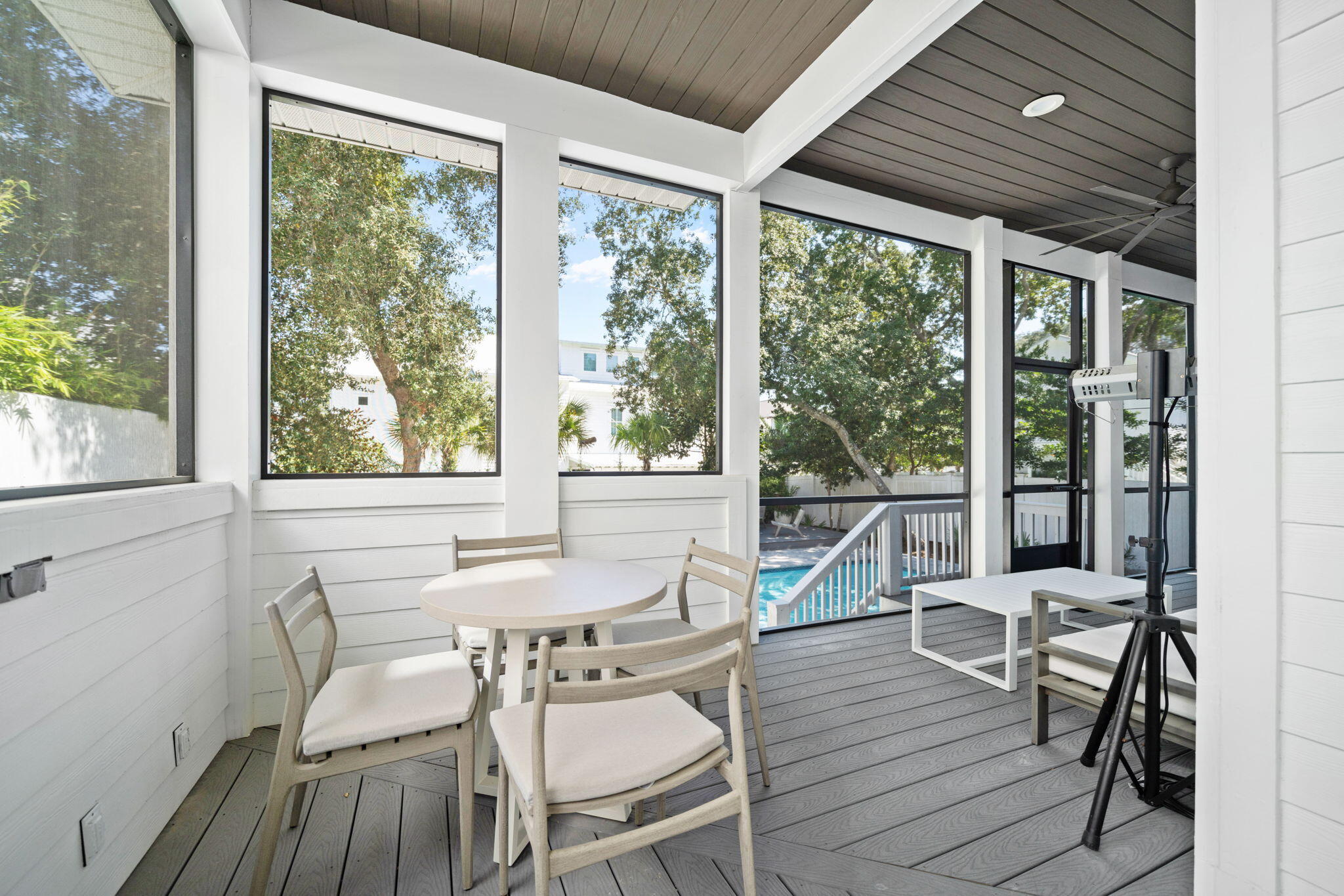 SEAGROVE 3RD ADDN - Residential