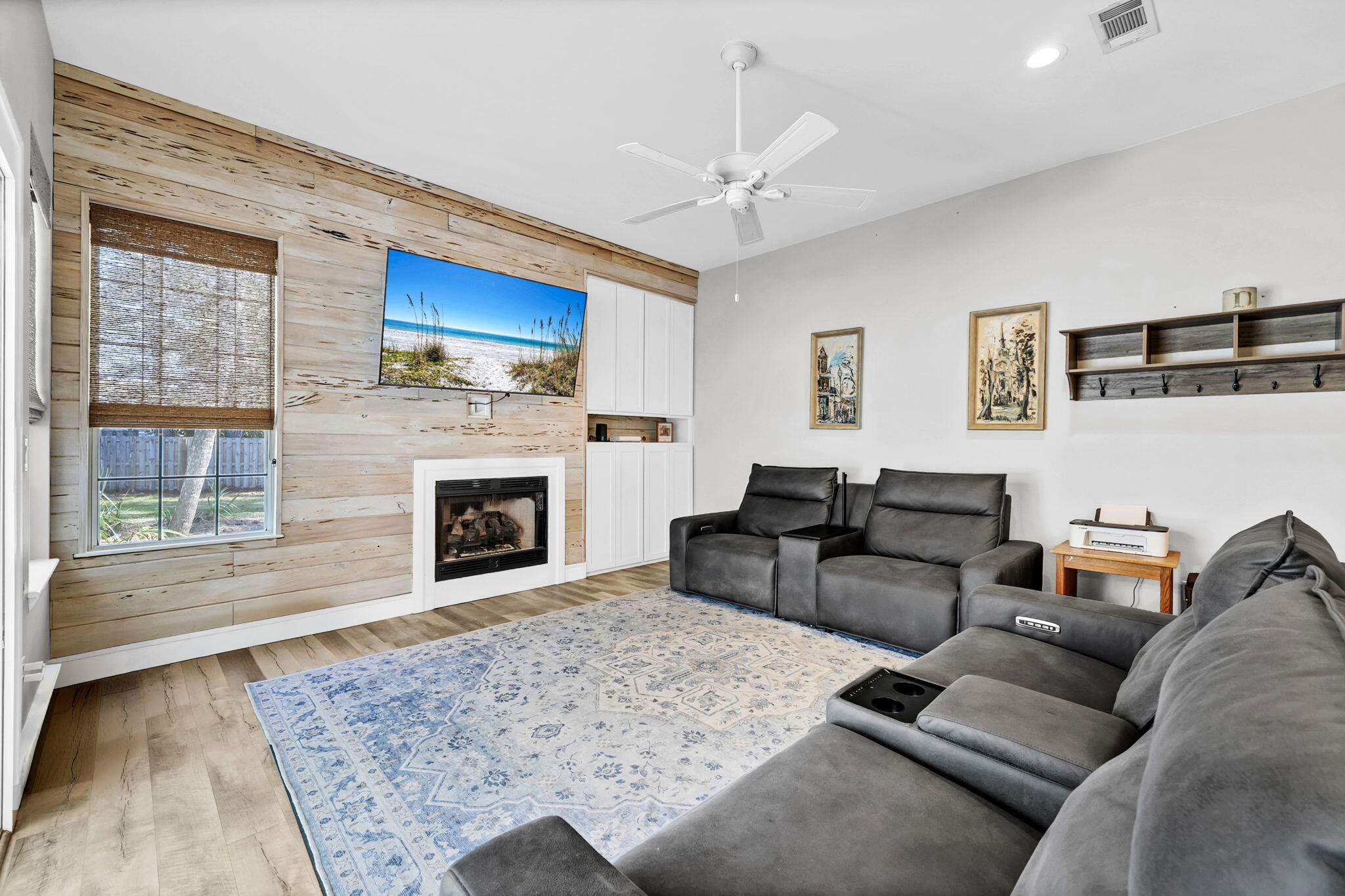 EMERALD BAY WEST - Residential