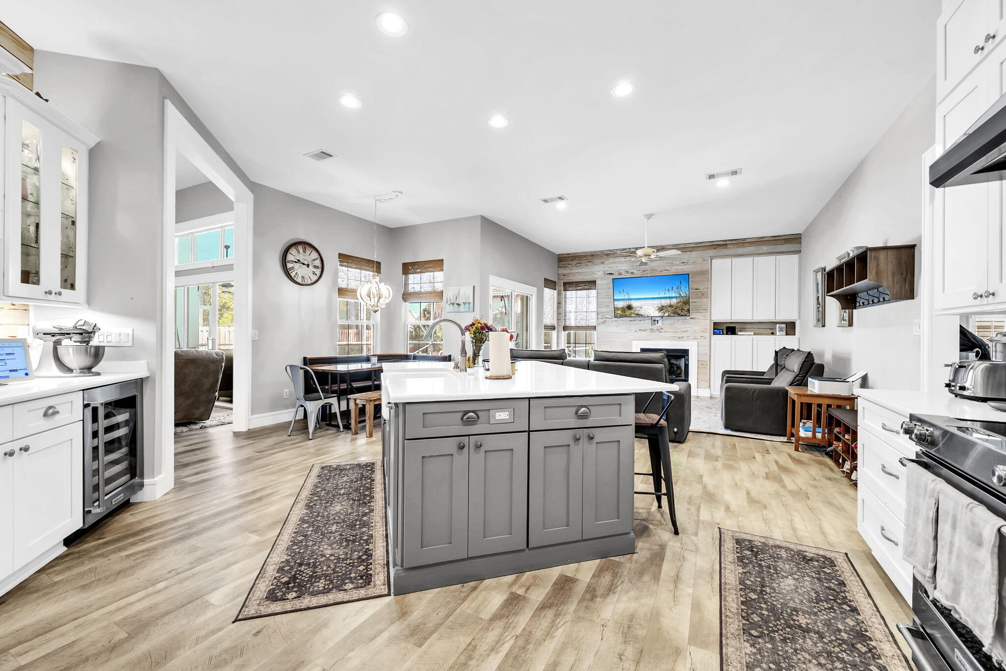 EMERALD BAY WEST - Residential