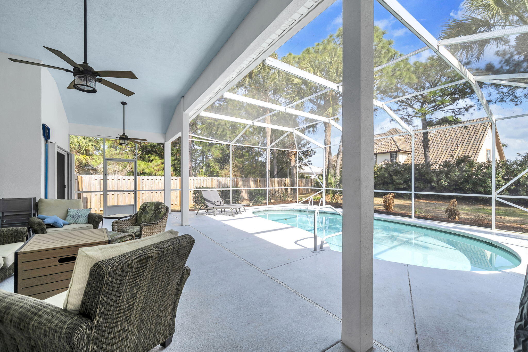 EMERALD BAY WEST - Residential