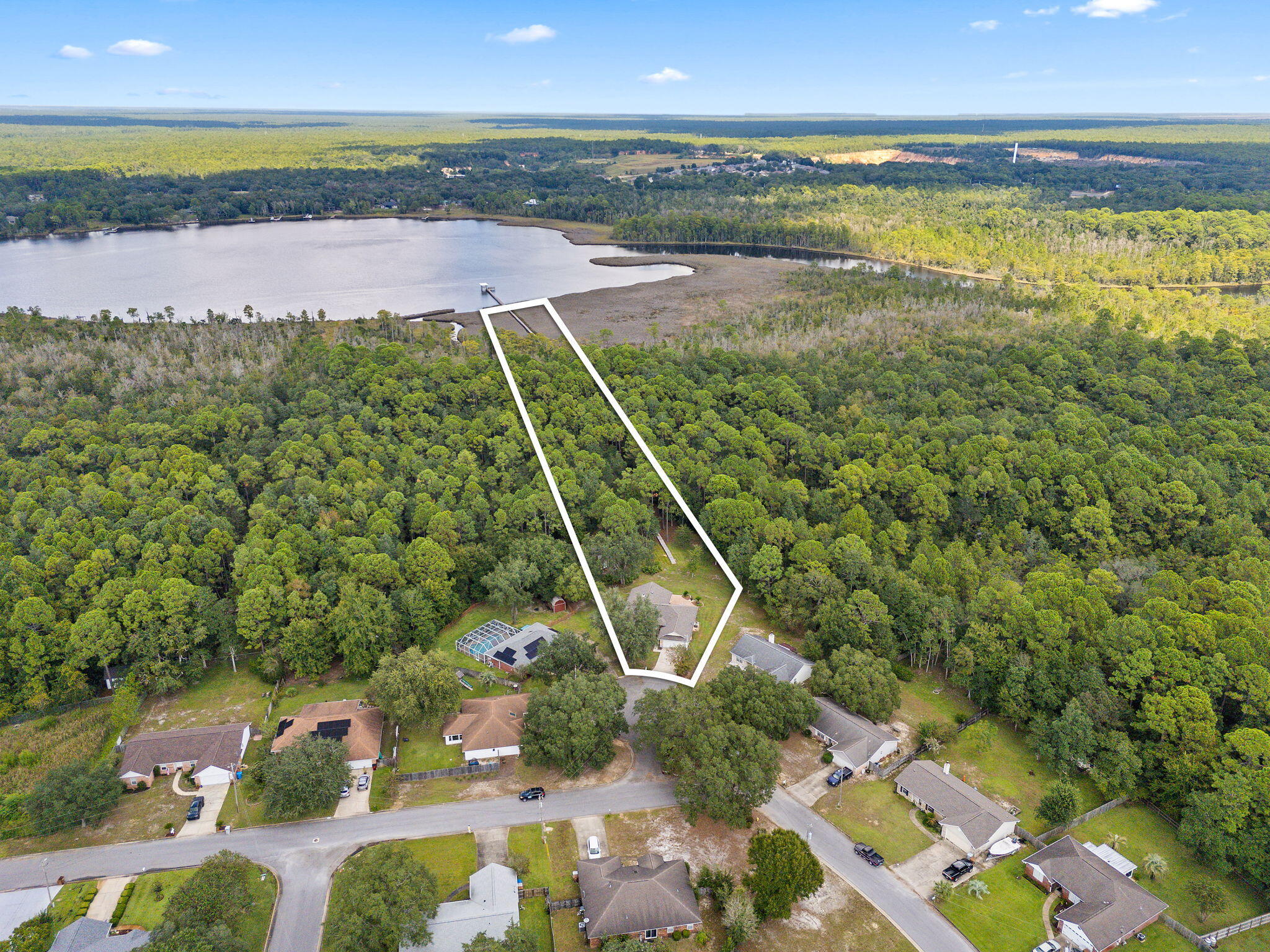 COUNTRY BREEZE EAST - Residential