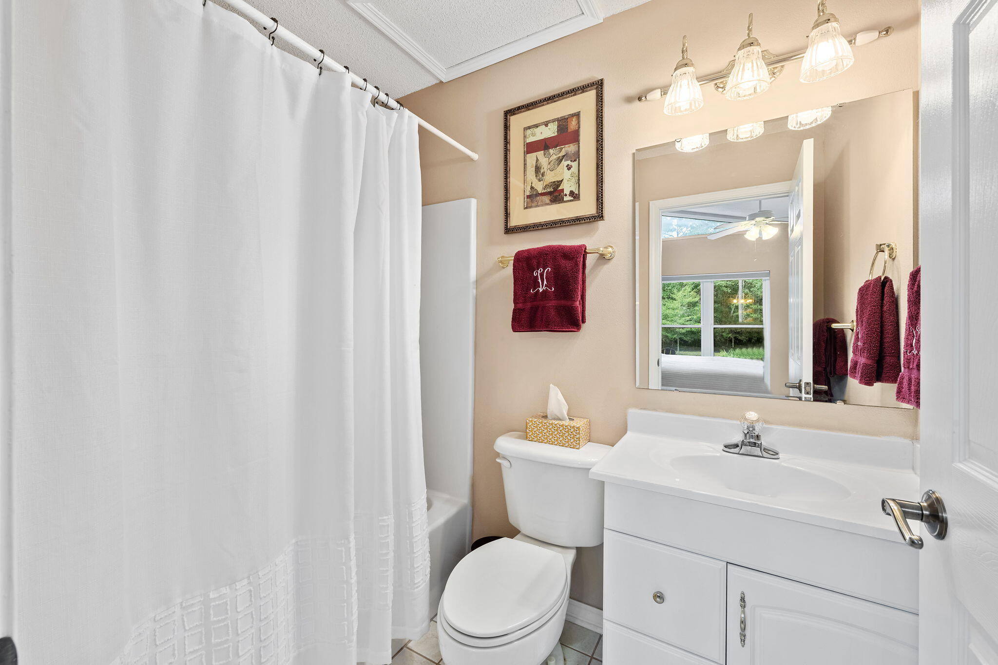COUNTRY BREEZE EAST - Residential