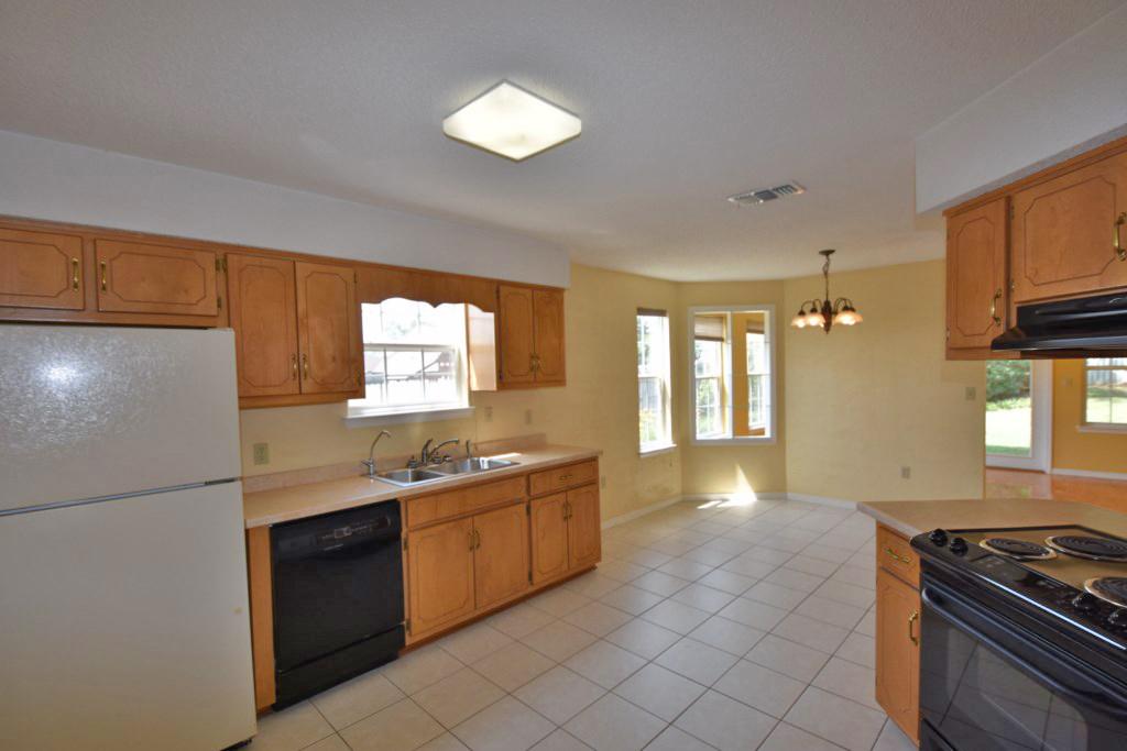 NORTHVIEW ESTATES 3RD ADDN - Residential