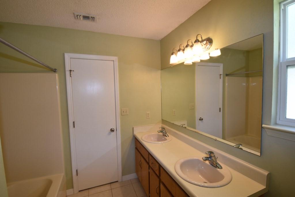 NORTHVIEW ESTATES 3RD ADDN - Residential