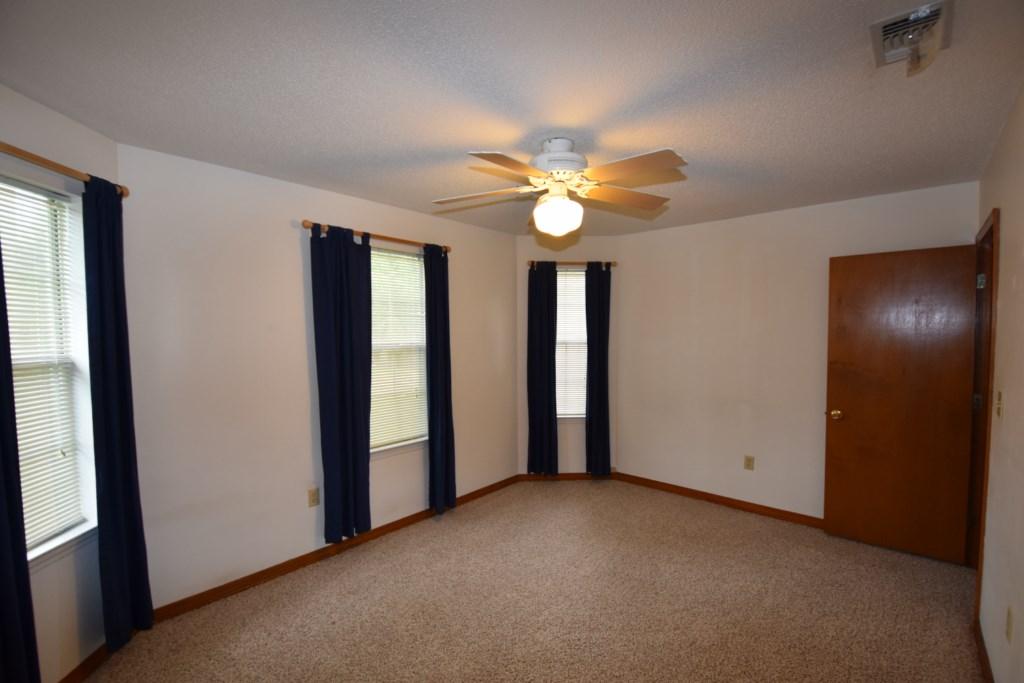 NORTHVIEW ESTATES 3RD ADDN - Residential