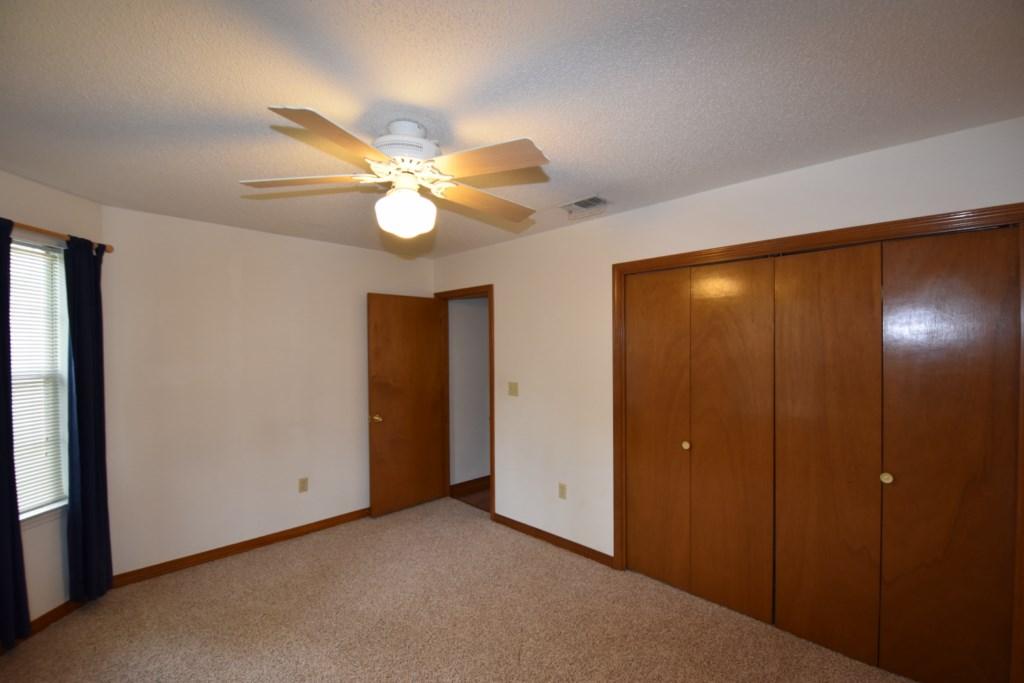 NORTHVIEW ESTATES 3RD ADDN - Residential