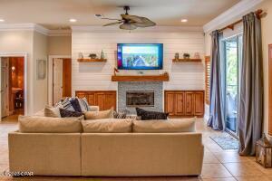 EMERALD BAY PH 1A - Residential Lease