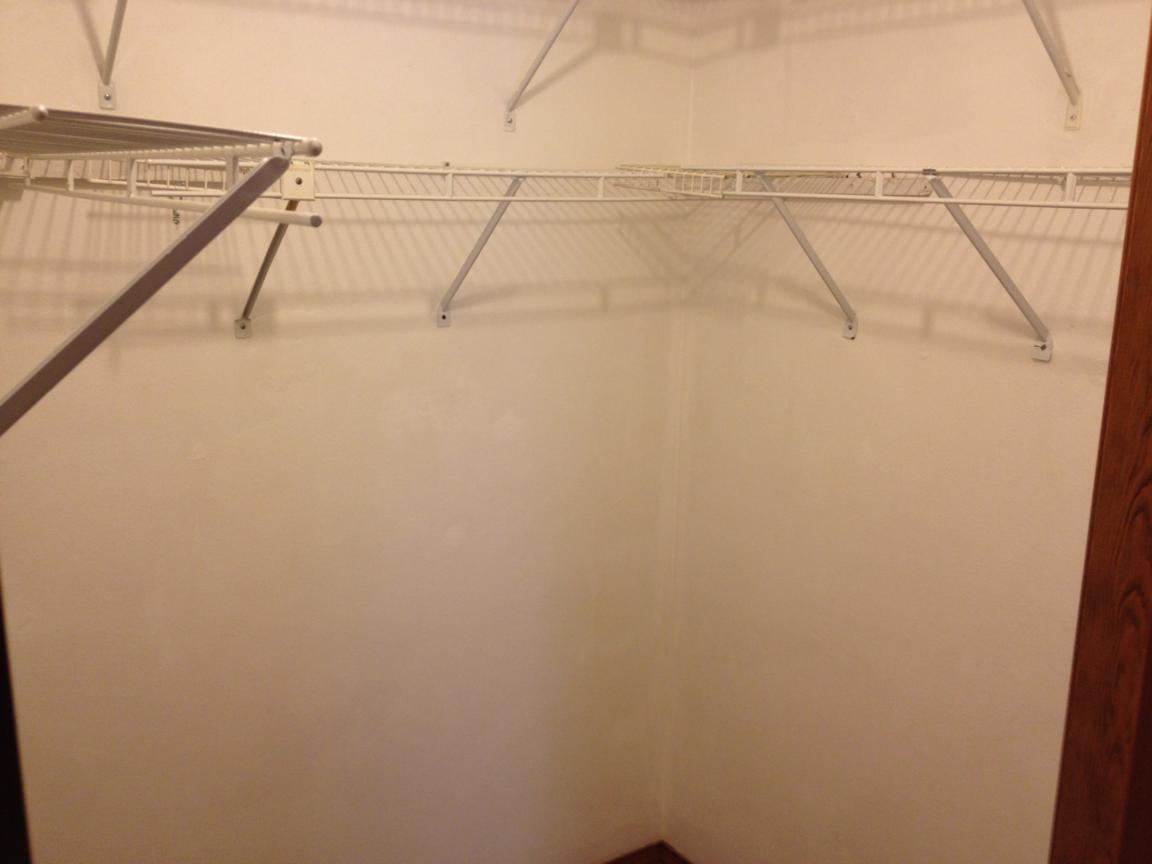 COUNTRYVIEW ESTATES 1ST ADDN - Residential Lease