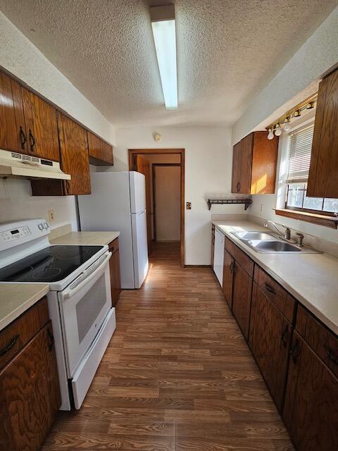 COUNTRYVIEW ESTATES 1ST ADDN - Residential Lease