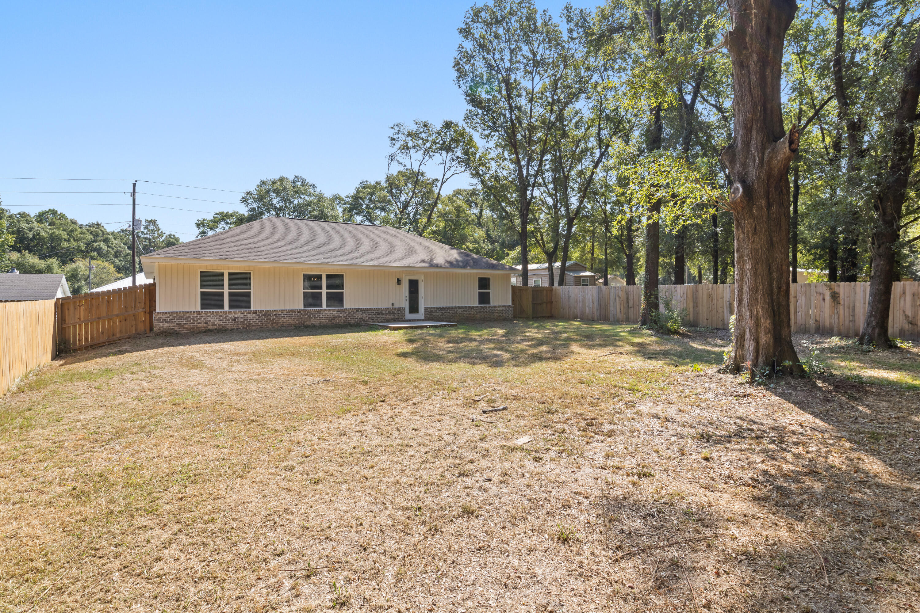 MORRIS ADDN TO CRESTVIEW - Residential