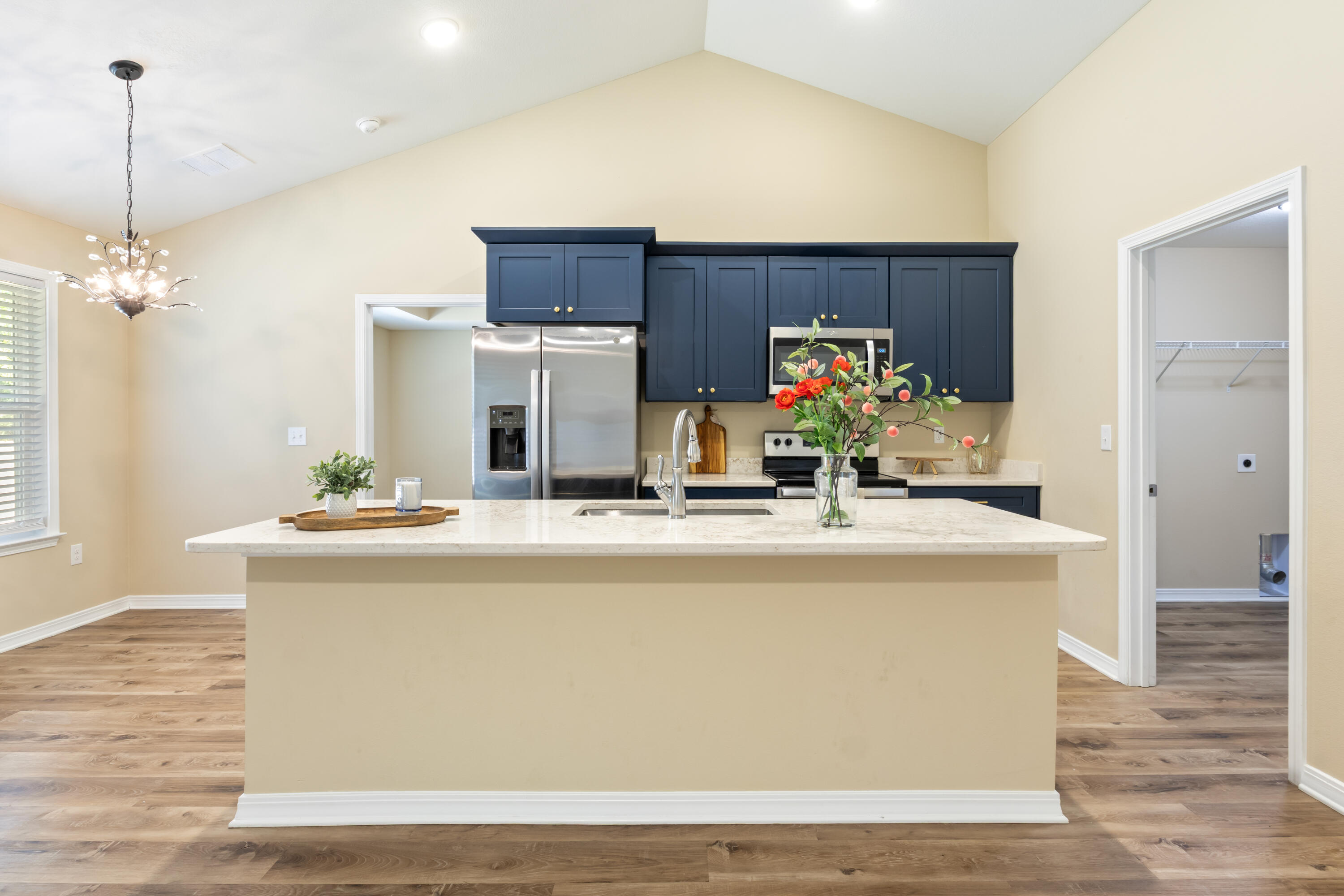 MORRIS ADDN TO CRESTVIEW - Residential