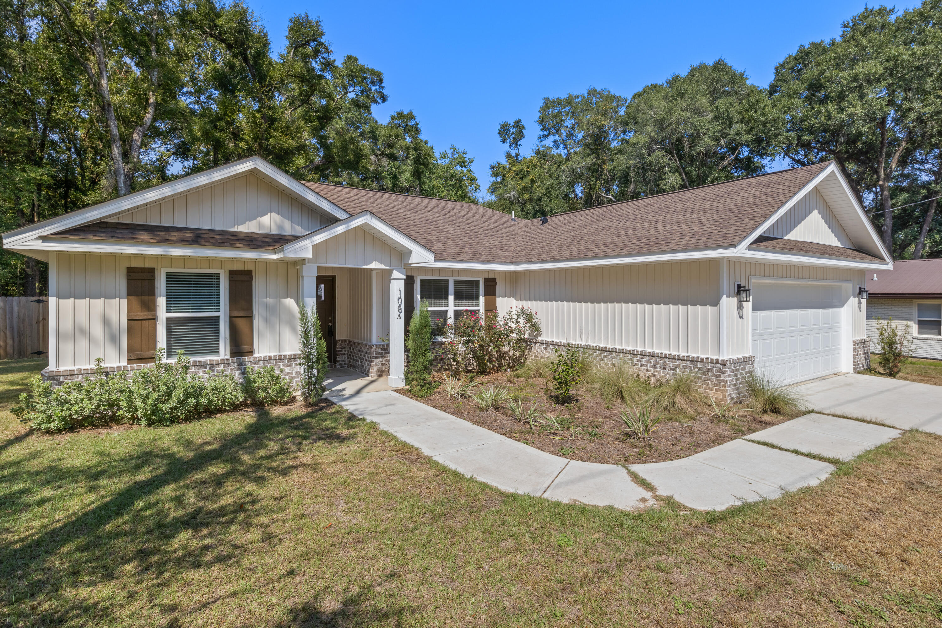 MORRIS ADDN TO CRESTVIEW - Residential