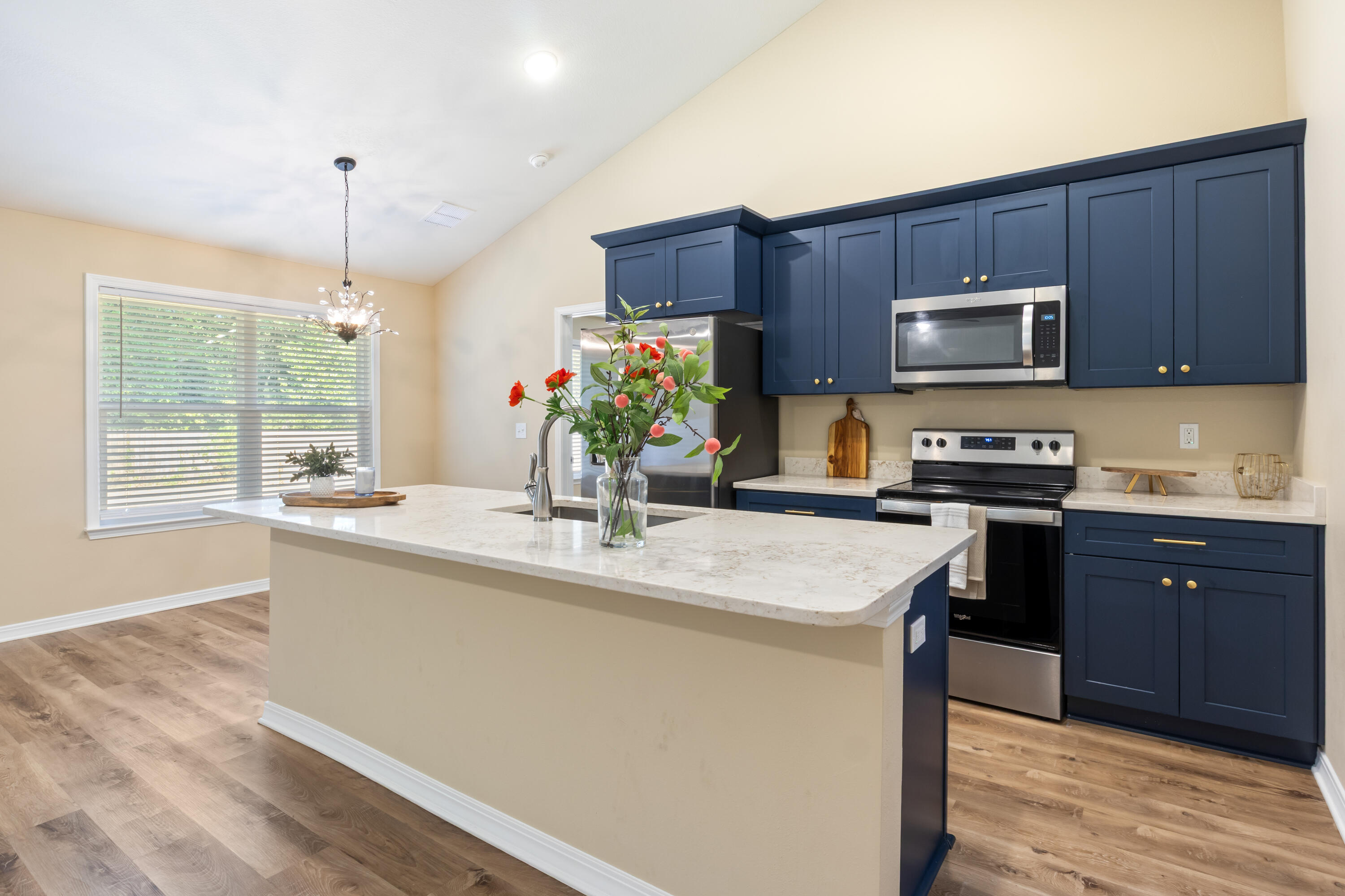 MORRIS ADDN TO CRESTVIEW - Residential
