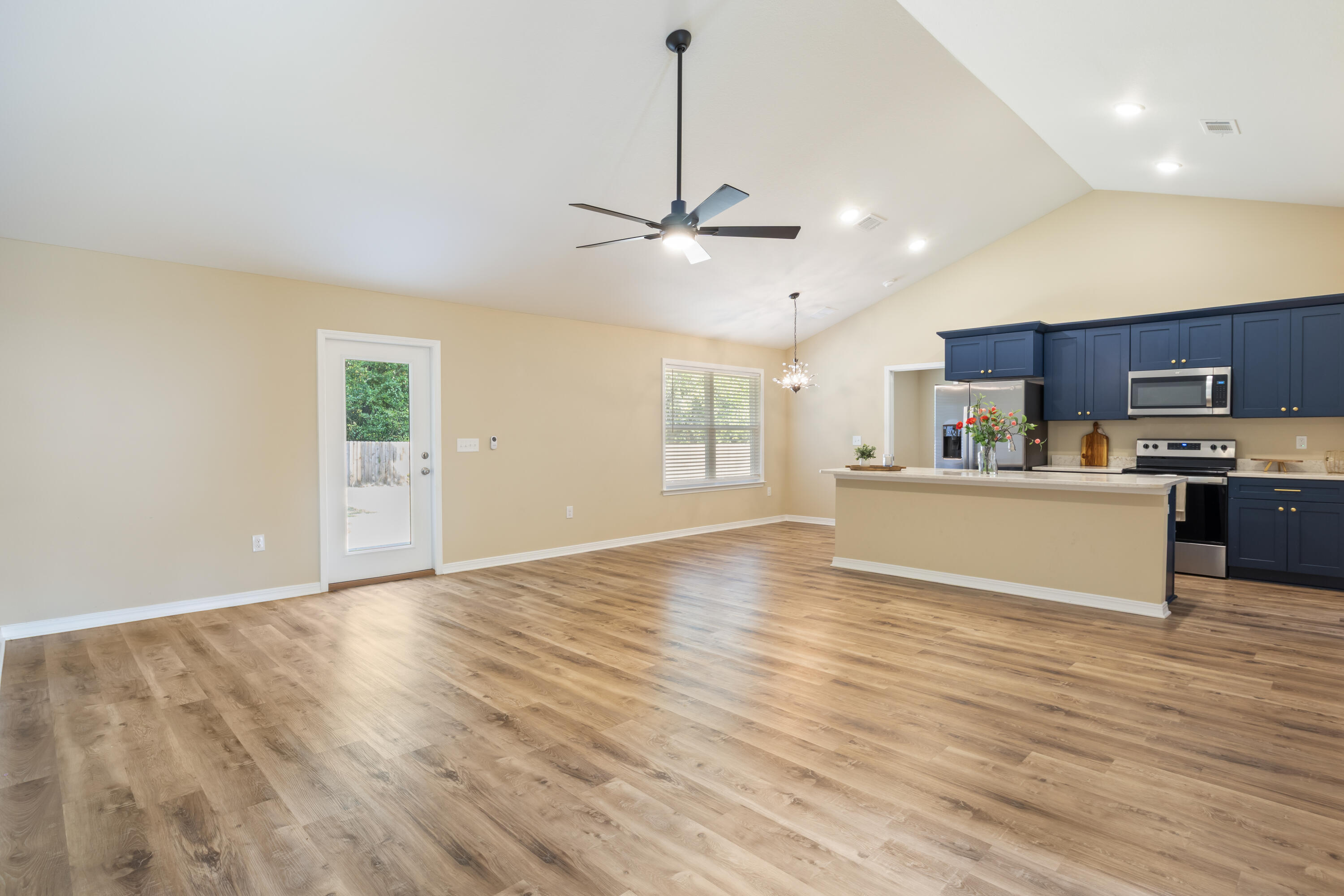 MORRIS ADDN TO CRESTVIEW - Residential