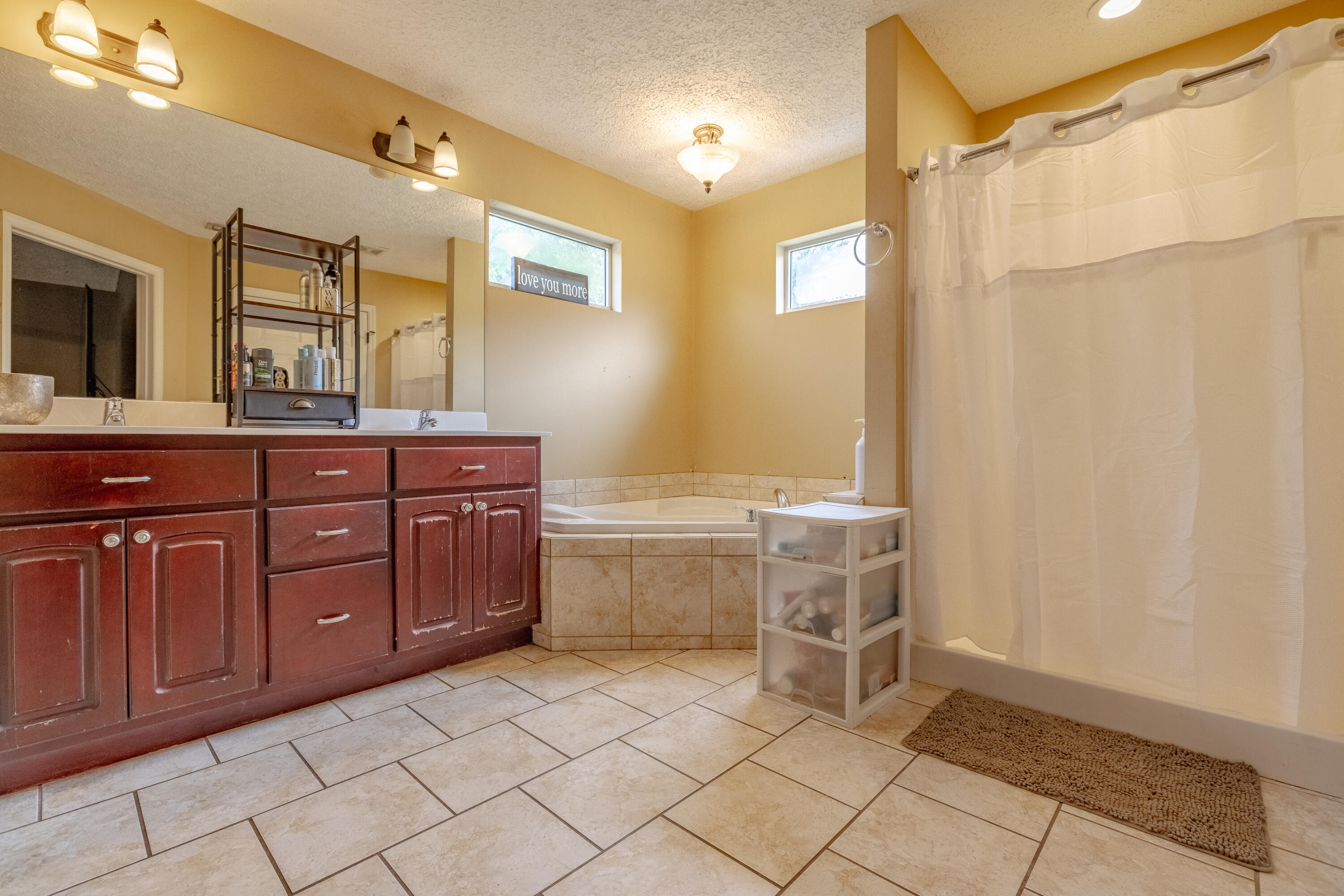 HARBOUR TOWNE - Residential