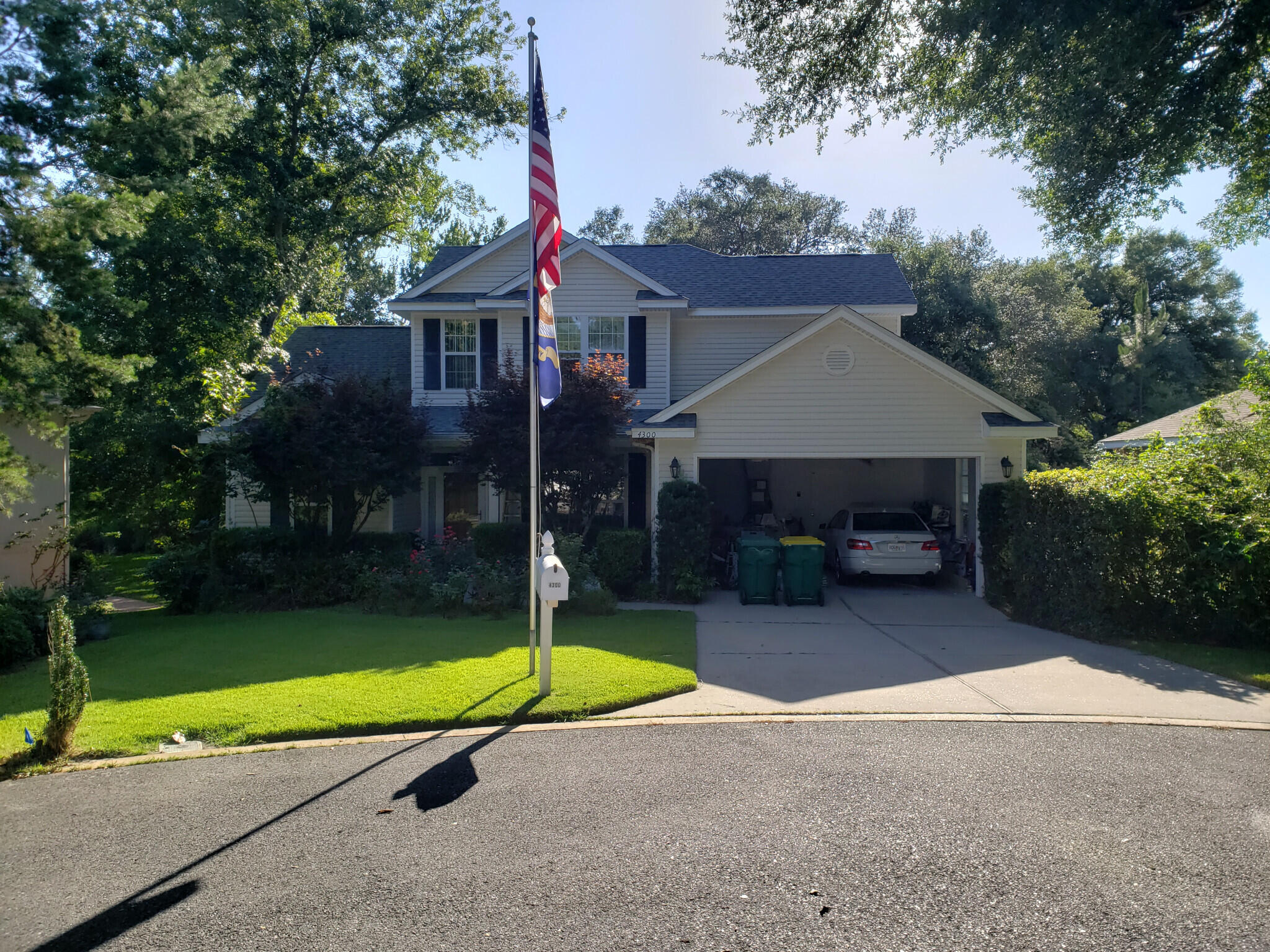 3 Bedroom, 2.5 Bath, 2,220 Sqft. Split Level with 8,500 Sqft. Lot. Quite Cul-de-sac. Property has a new Roof. Recently replaced Heat Pumps (3.5 yrs) with new Air Handlers. New Water Heater. Recently replaced Irrigation Sprinkler Pump (3.5 yrs) New Carpet. New Bamboo Wood Flooring in Foyer. Back Porch Wood Staircase is being totally replaced. Interior Walls, and Doors, and Trim, and Baseboards yet to be painted. Back Yard concession if new owner wants to replace Sod themselves. New 18x18 Porcelain Flooring in Kitchen with new Quartz Counter Tops. New Belt Driven Garage Door Motor plus Two new Lift Springs. New LG Microwave. New LG Dishwasher.