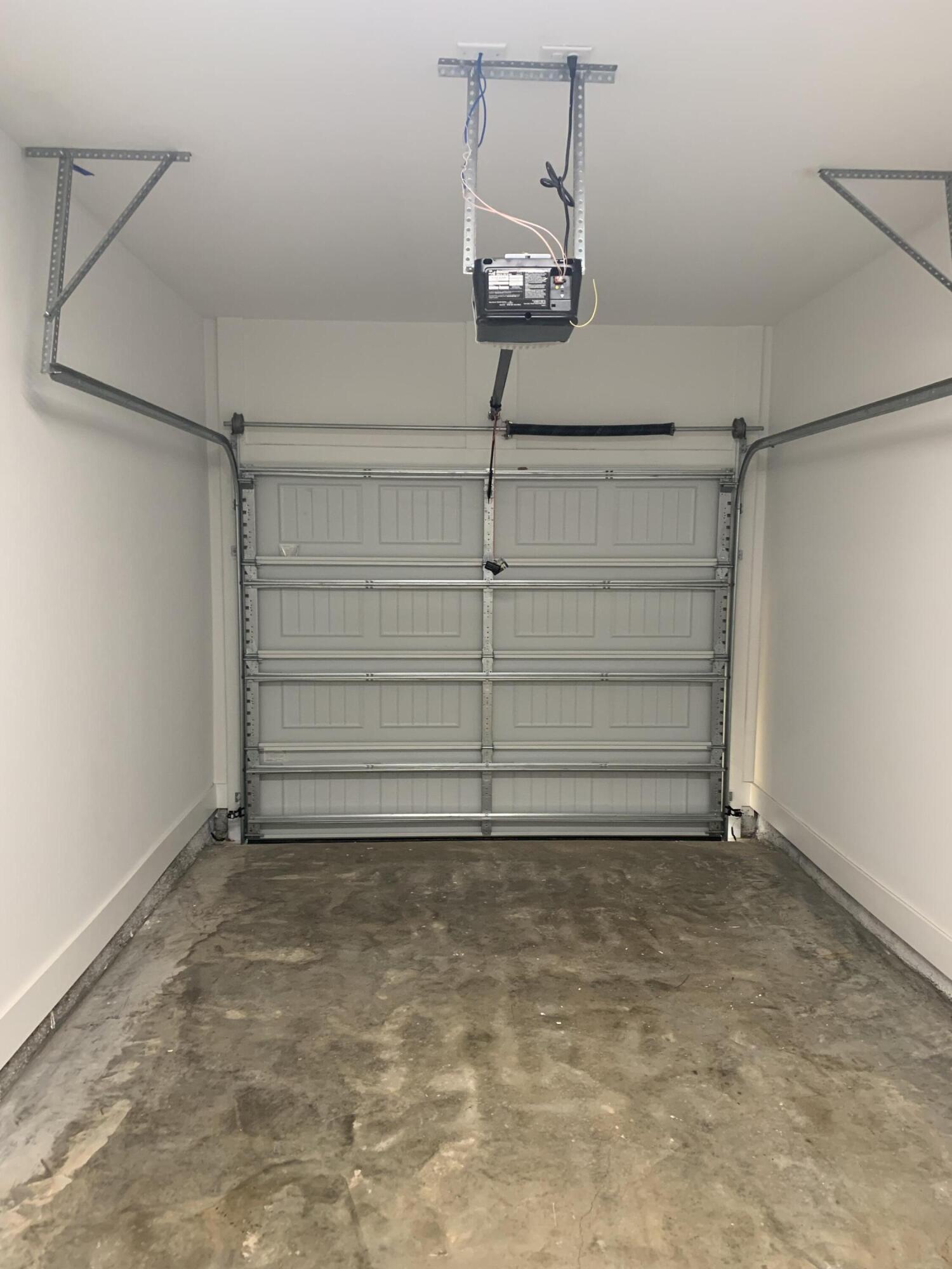 VERANDAS AT FREEPORT - Residential Lease