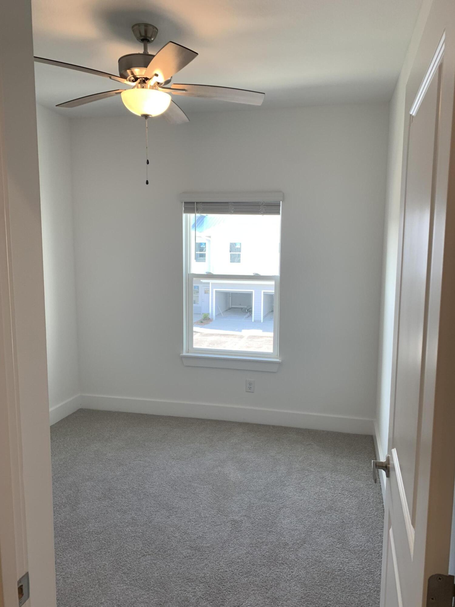 VERANDAS AT FREEPORT - Residential Lease