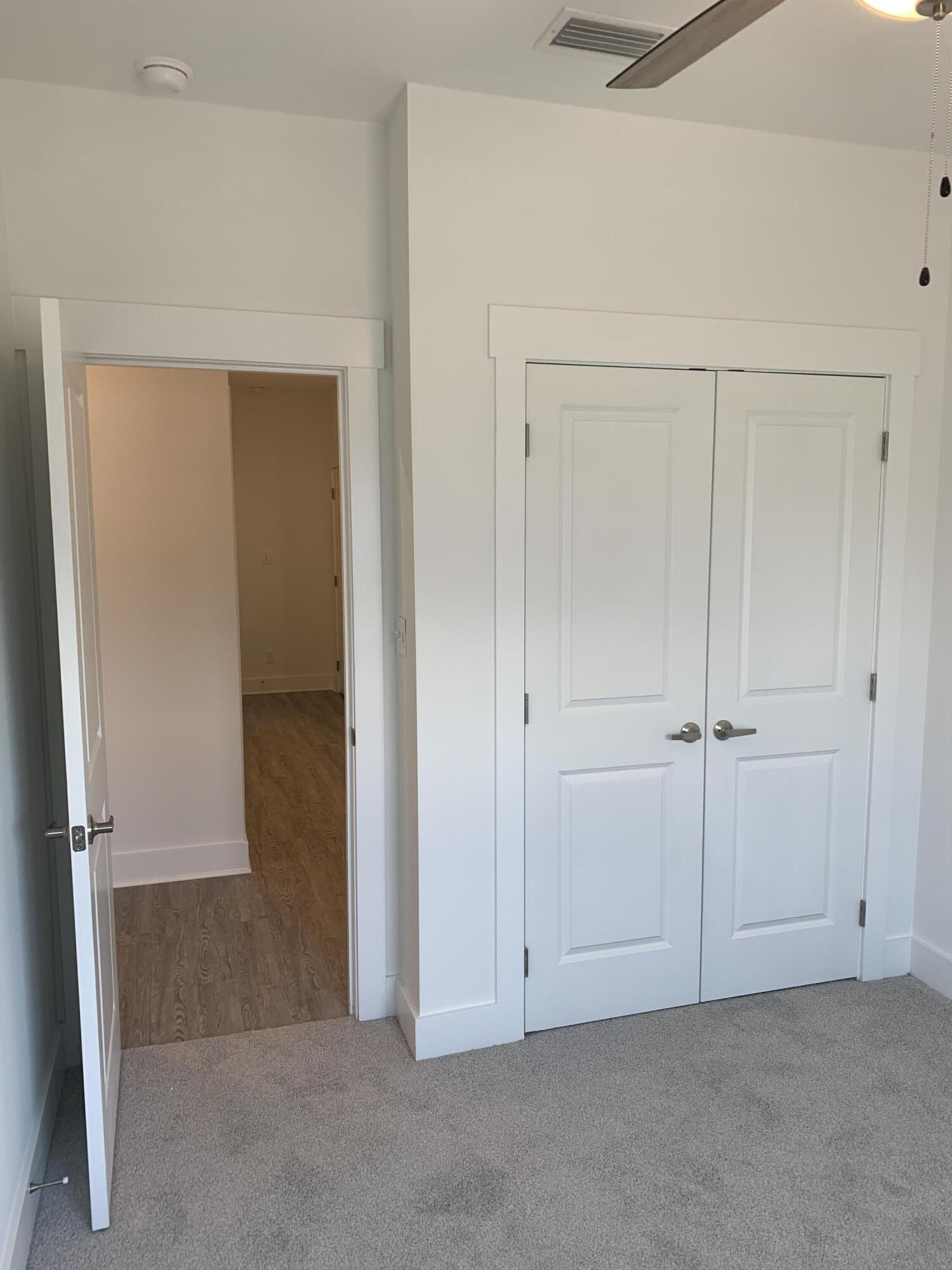 VERANDAS AT FREEPORT - Residential Lease